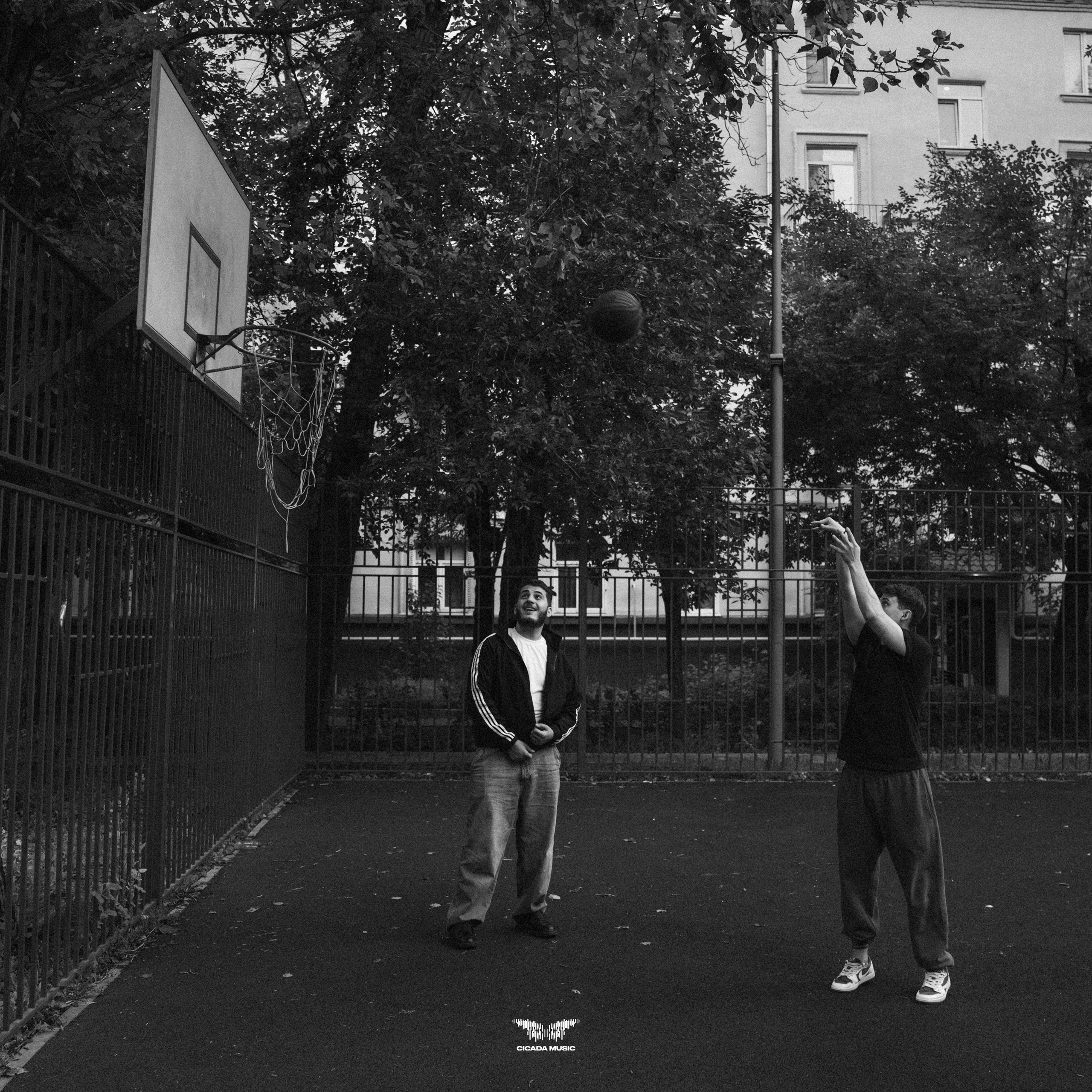 RUBI, seneamin - "Не плачь"