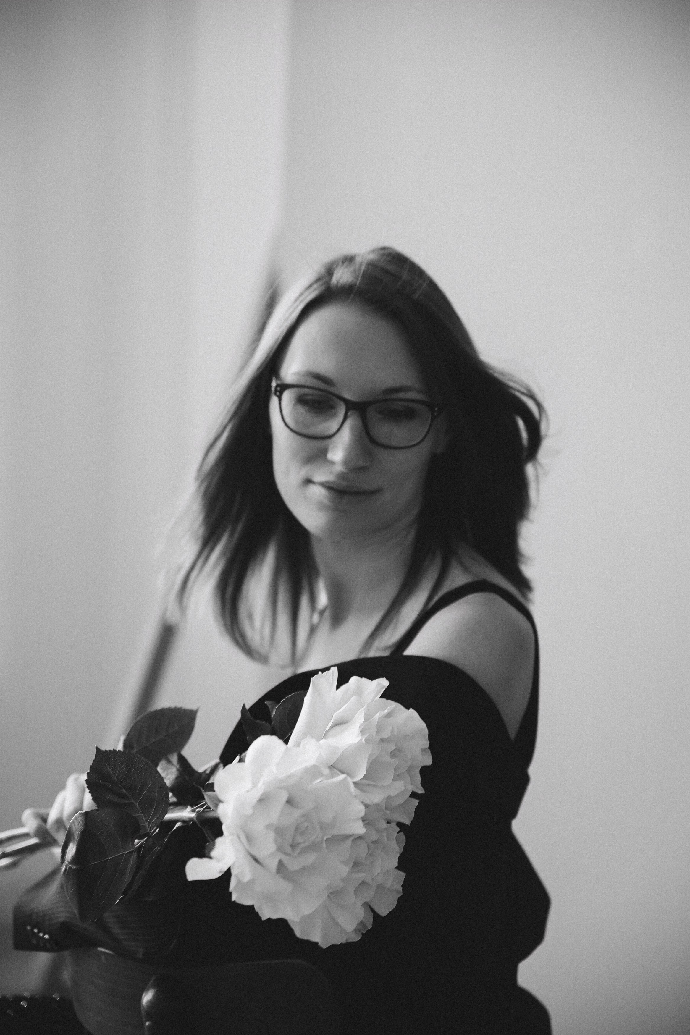 Индивидуальная фотосессия для девушки Женская фотосессия в студии. Фотограф Владимир Москва