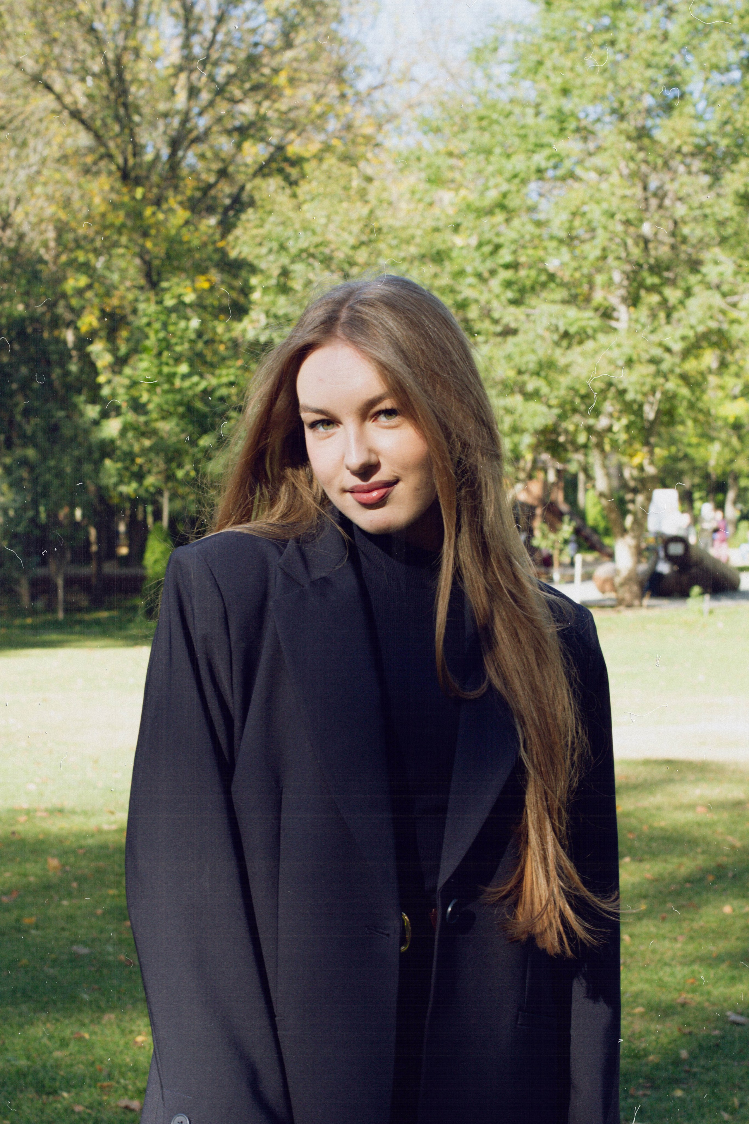 Sofiya. Я — Алёна и я фотографирую красиво (е)