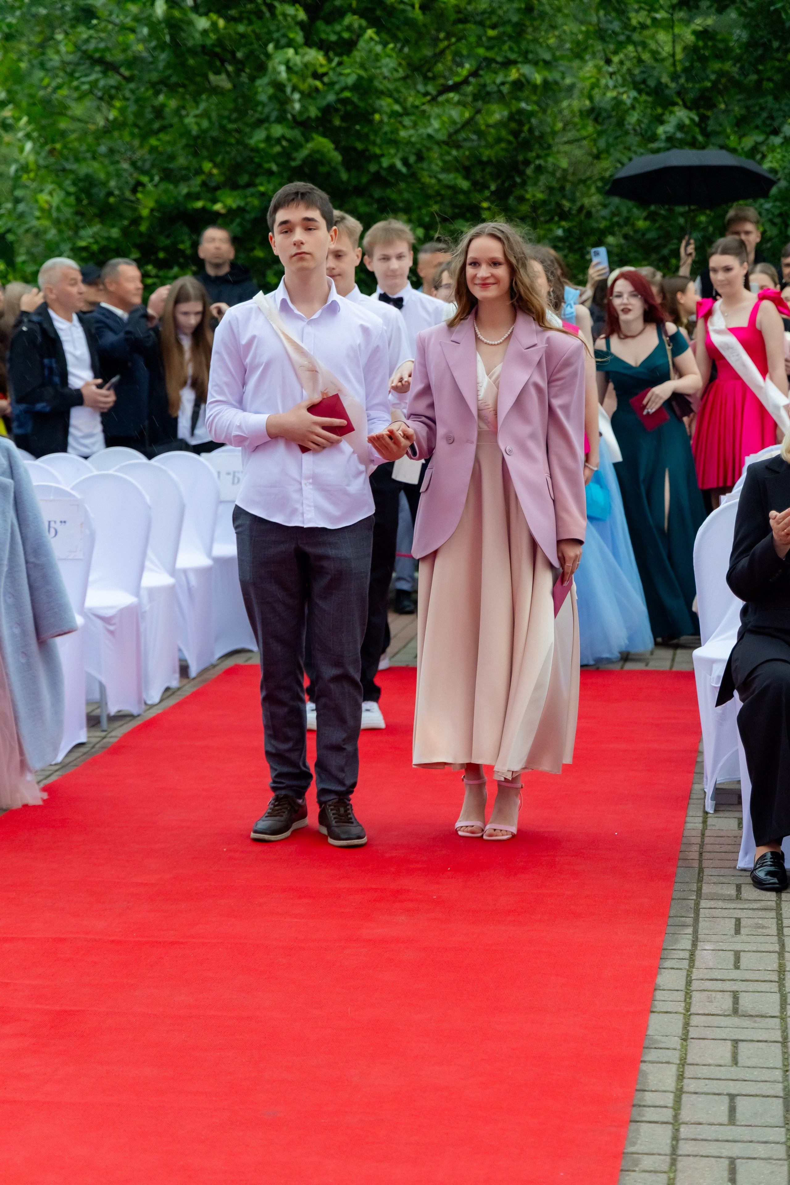 Школьный выпускной 2025 год в Минске, Беларуси. Свадебный фотограф в Минске/Беларуси Сергей Спиридонов