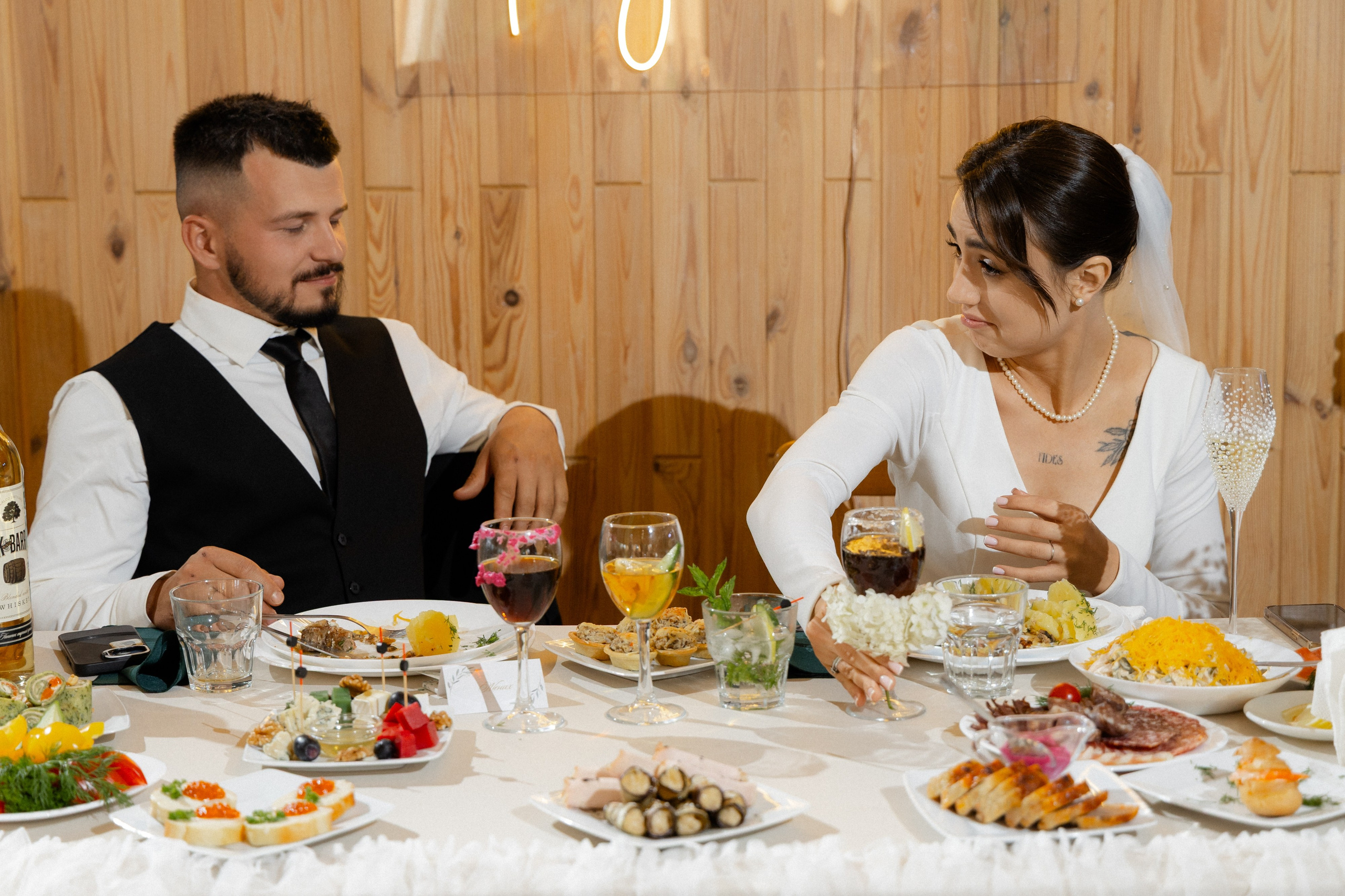 Свадебная фотосессия в агроусадьбе Лабодянка в Минске. Свадебный фотограф в Минске/Беларуси Сергей Спиридонов