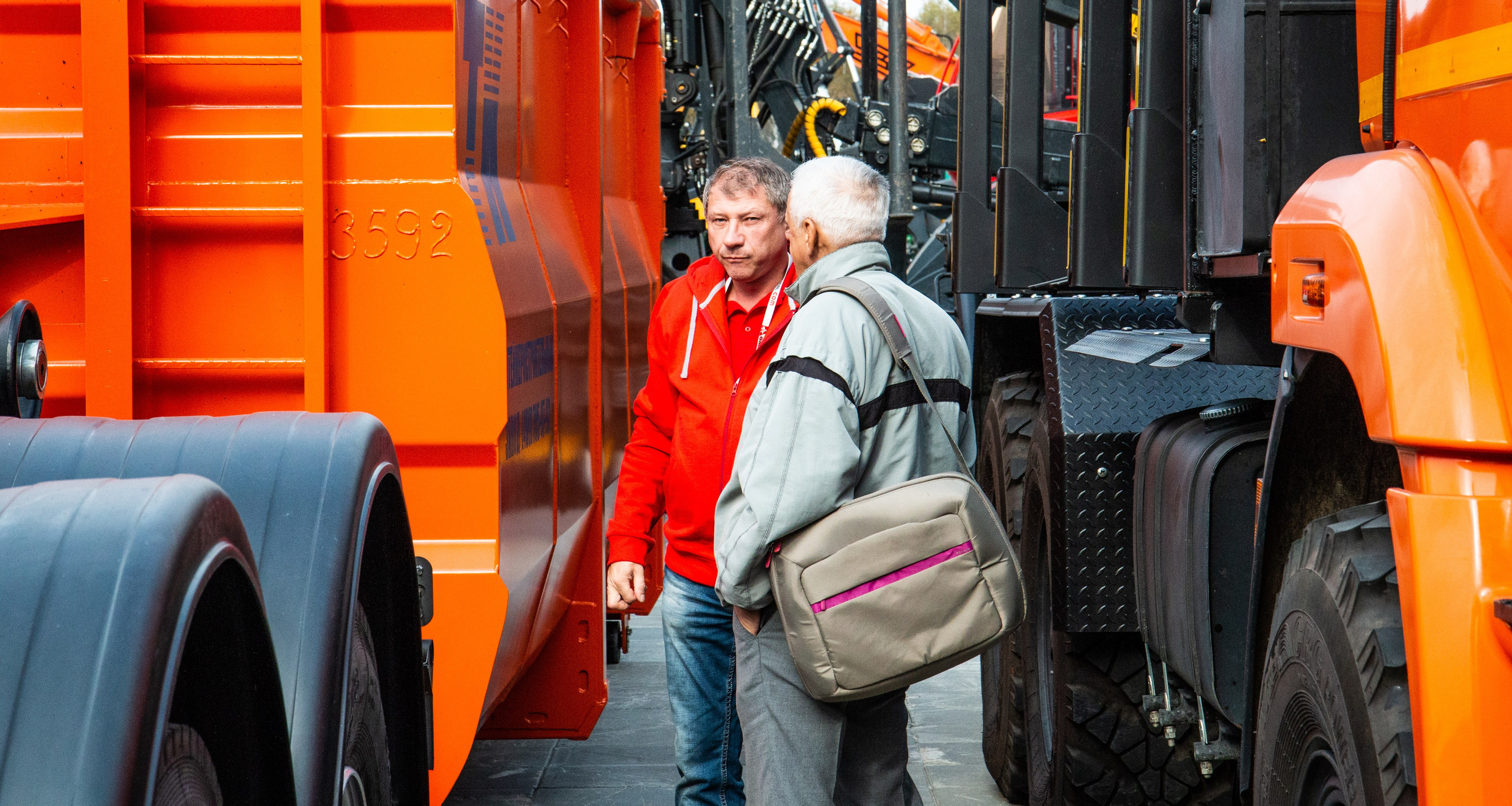 Трейд Актив Ресурс — ломовозы. Предметный и репортажный фотограф Алексей Кротов