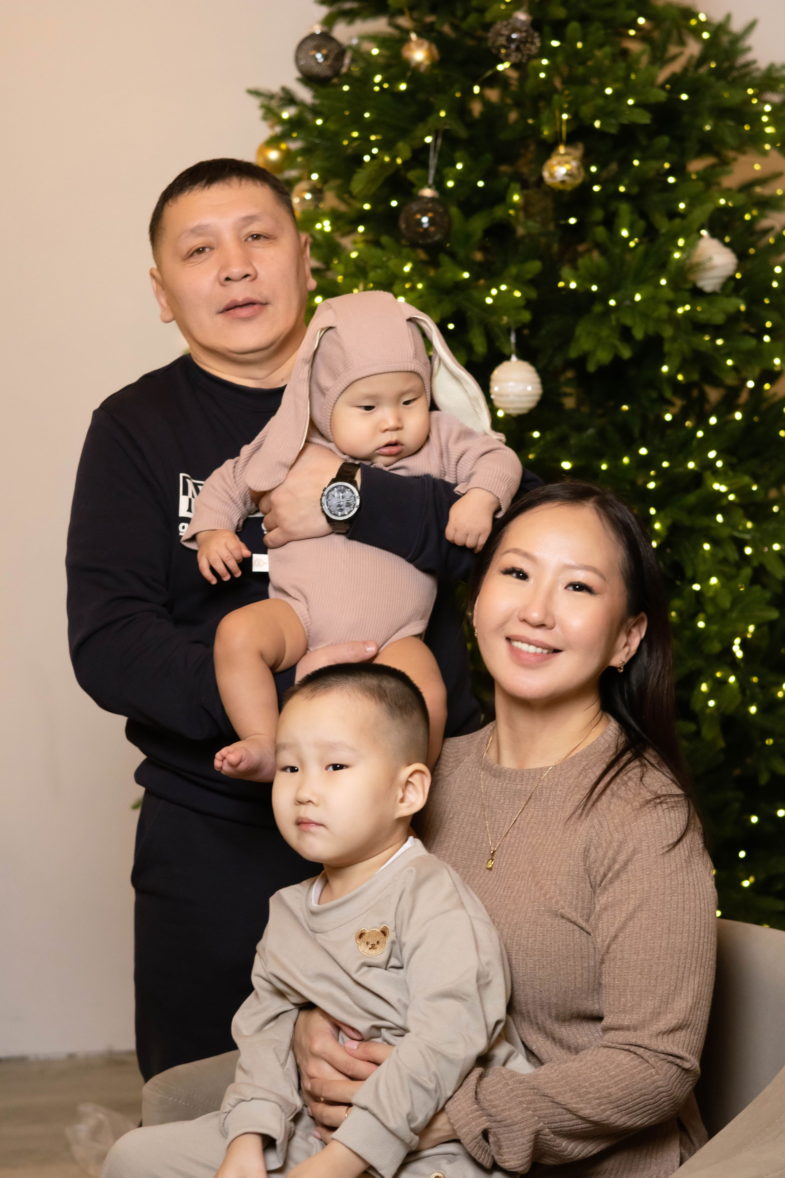 Очаровательная семья. Фотограф Якутск Зоя Николаева