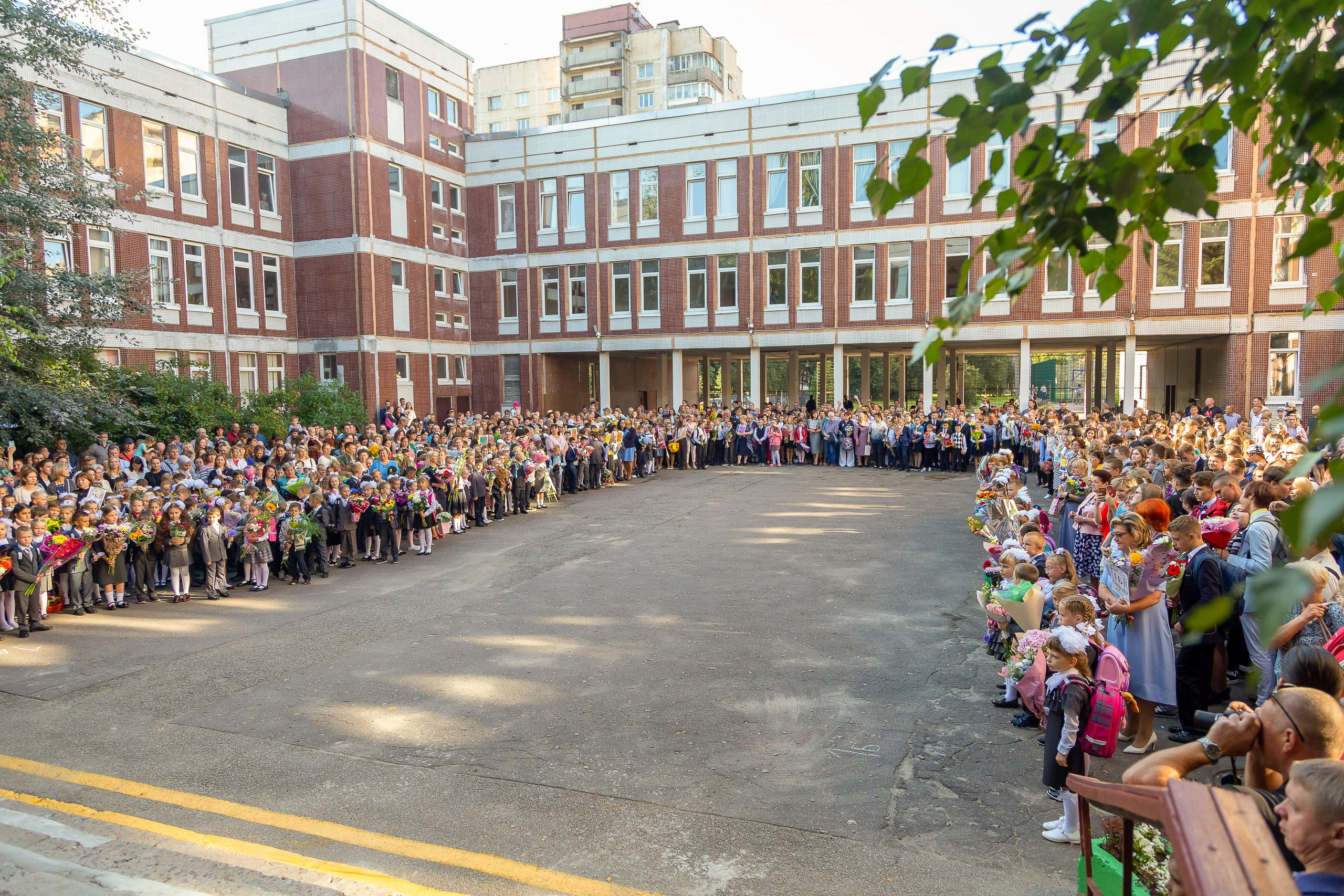 Линейка 1 сентября. Свадебный и Репортажный фотограф в Санкт-Петербурге