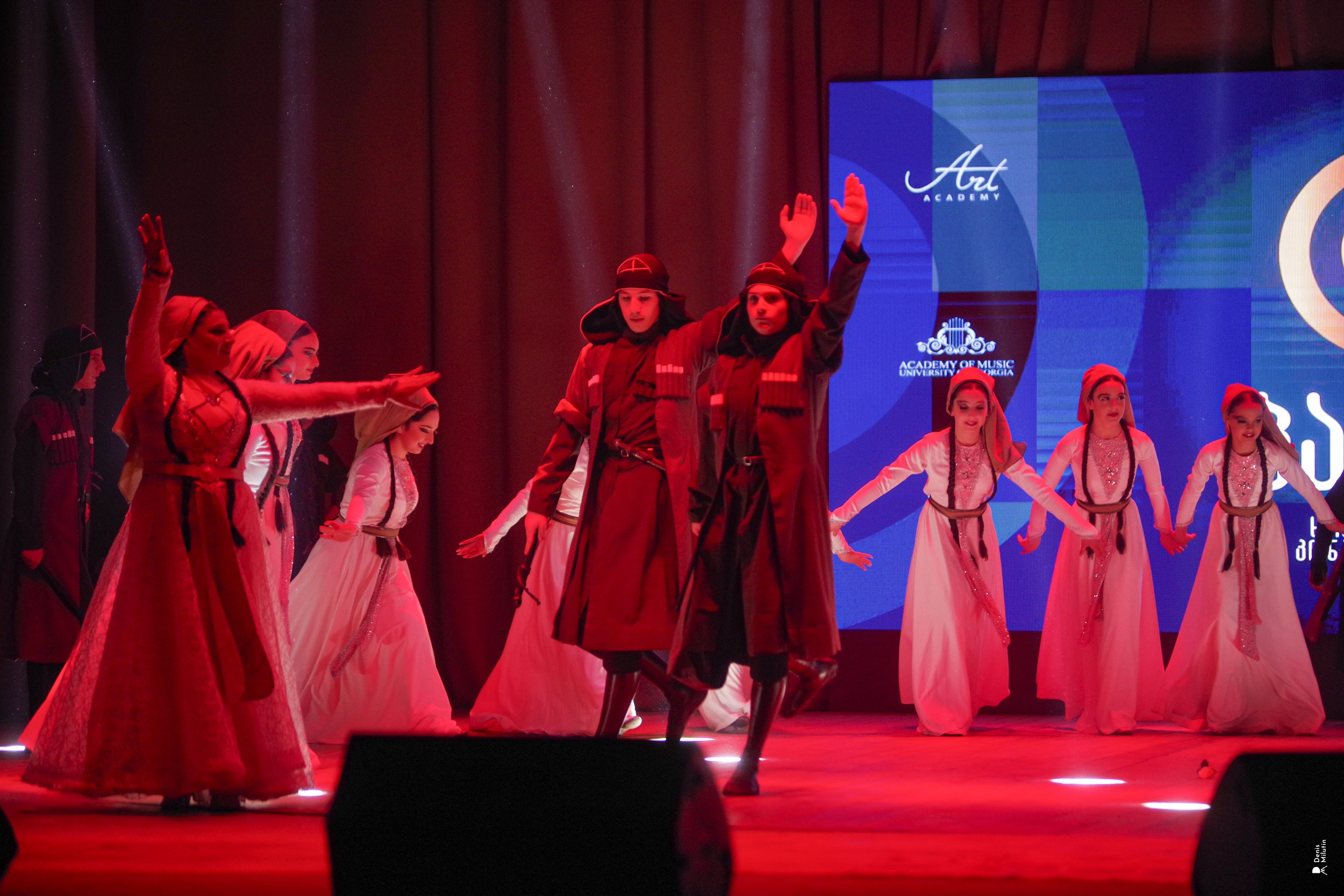 Танцы в Хоби. Портретный фотограф Денис Милютин