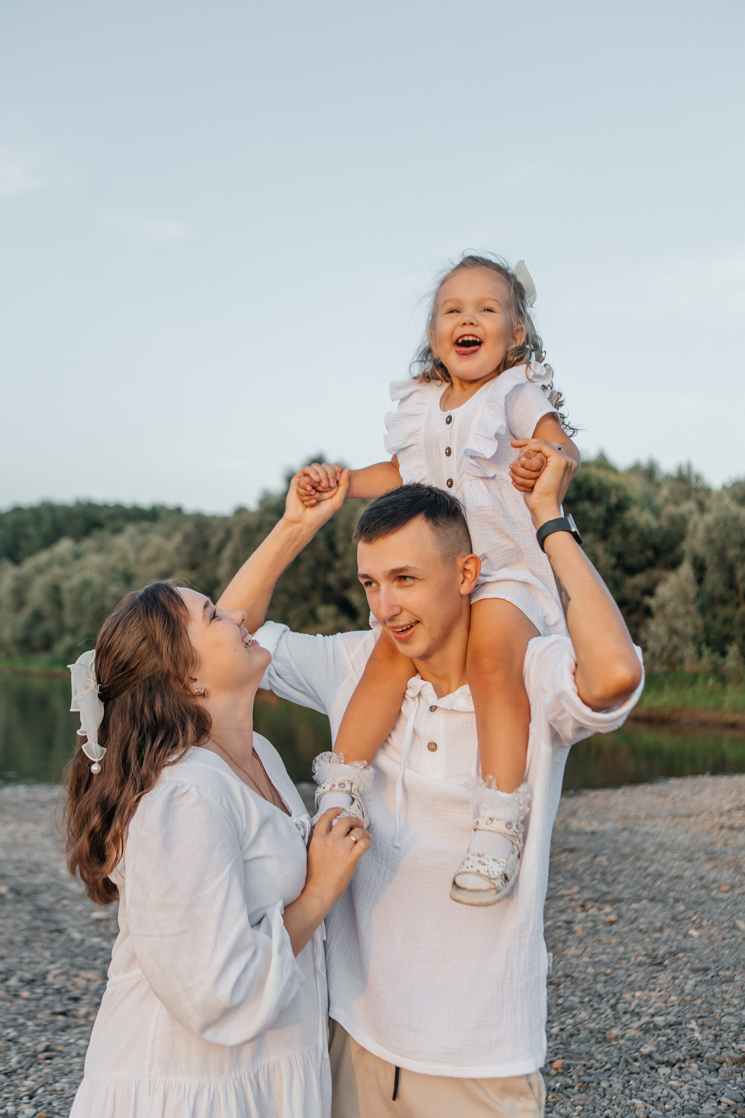 Семейная фотосессия на закате. Дарья Белякова. Свадебный, детский и семейный фотограф в городе Бийск