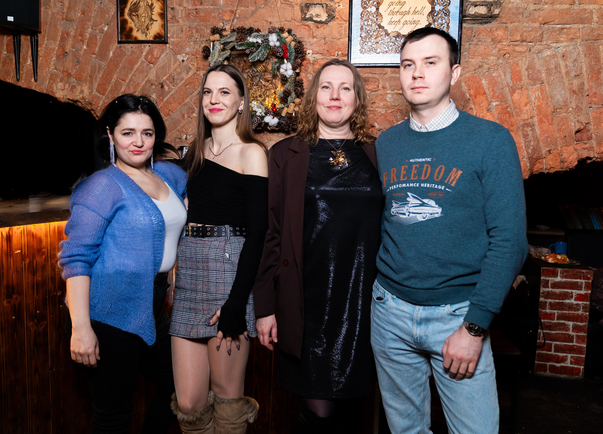 Новый год 2026. Новогодняя ночь 2026 в баре Дебошир (Debaser). Репортажный, street и urban фотограф в Санкт-Петербурге Мальцев Евгений