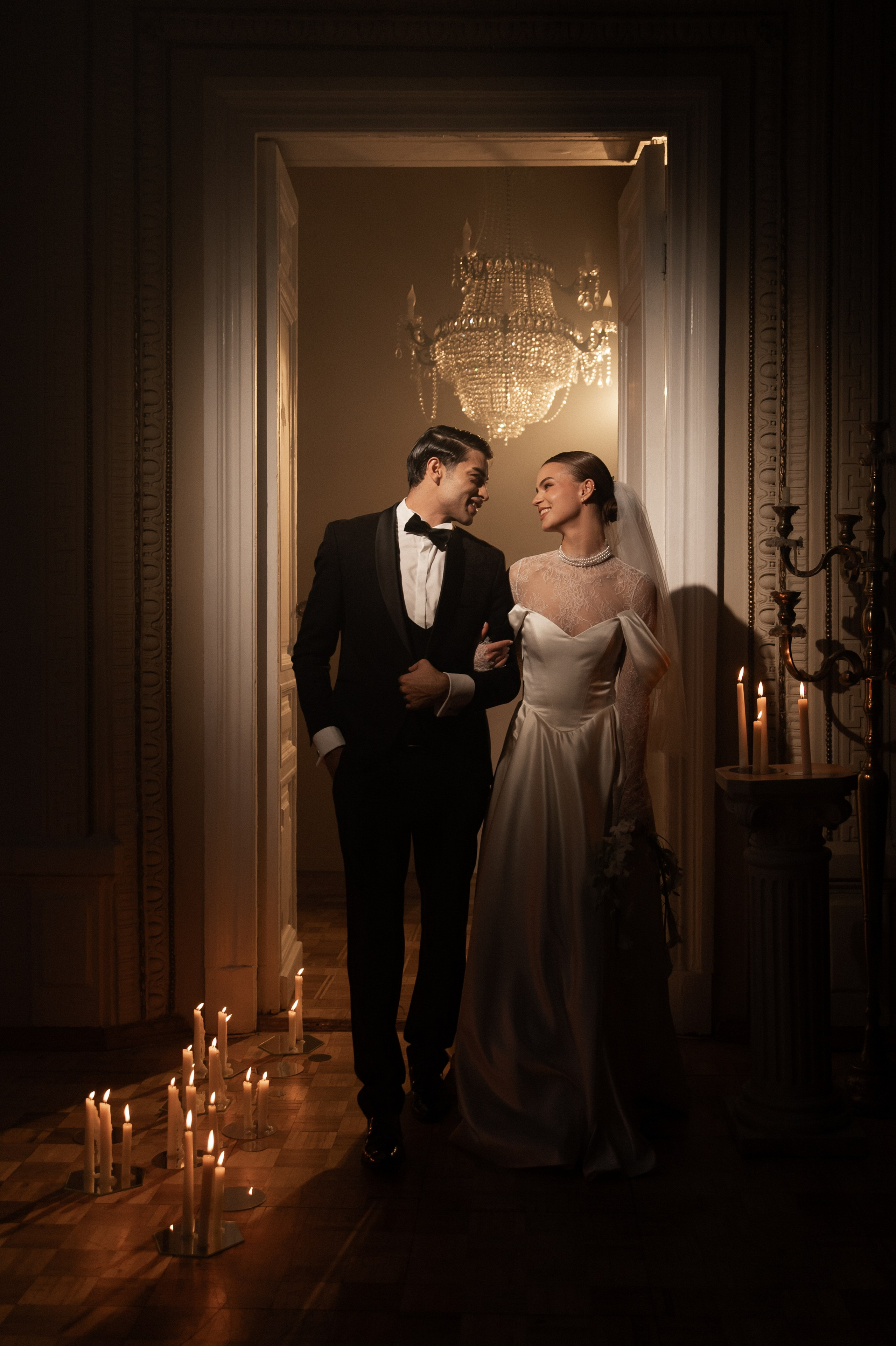 Камерный свадебный ужин при свечах в старинном особняке в фотостудии 21. Kult. Ярослава Ерина — свадебный фотограф в Москве