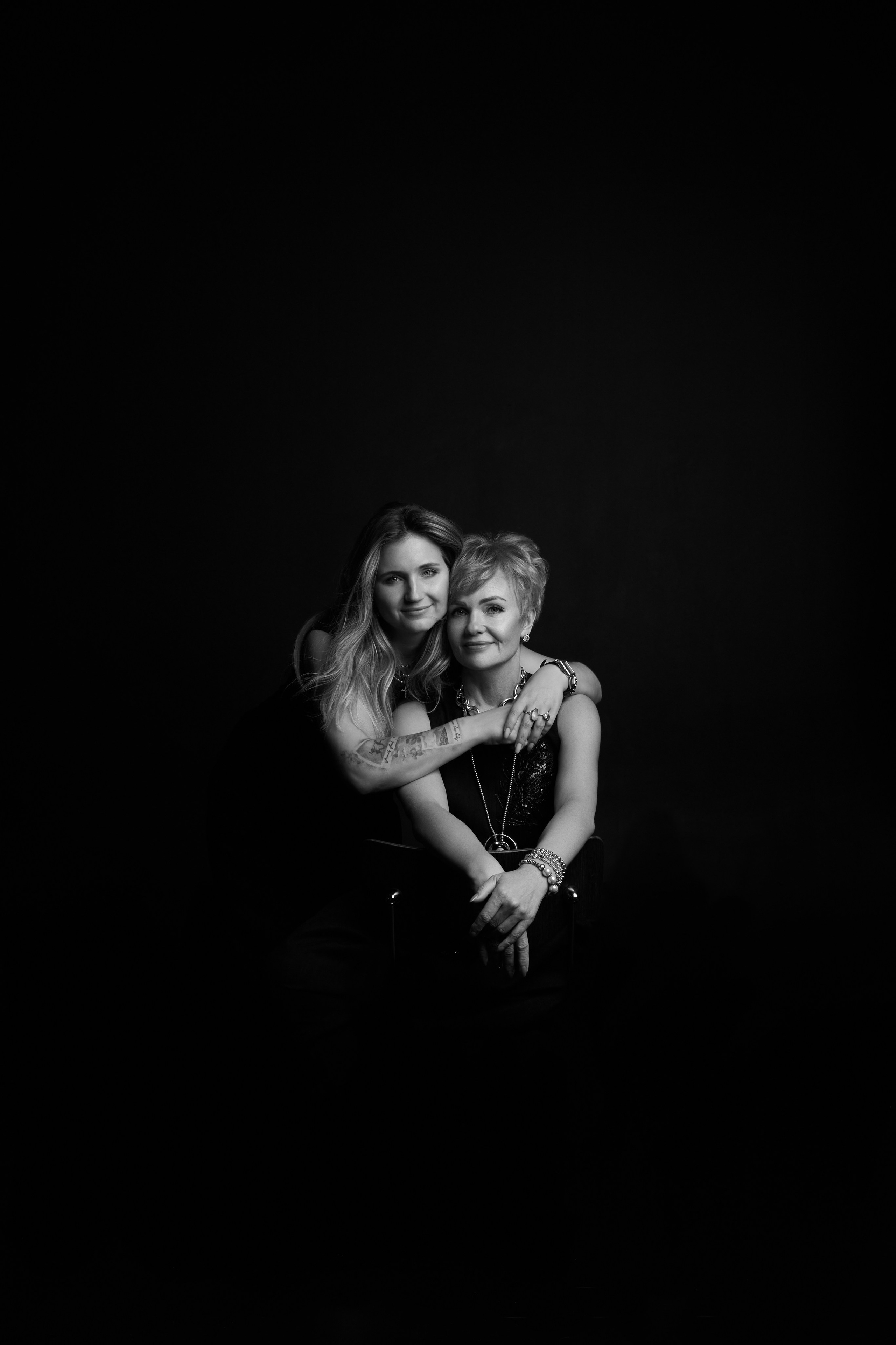 Съемка для календаря'2026 для «СМ-Косметология». Фотограф и ретушер Александра Белова