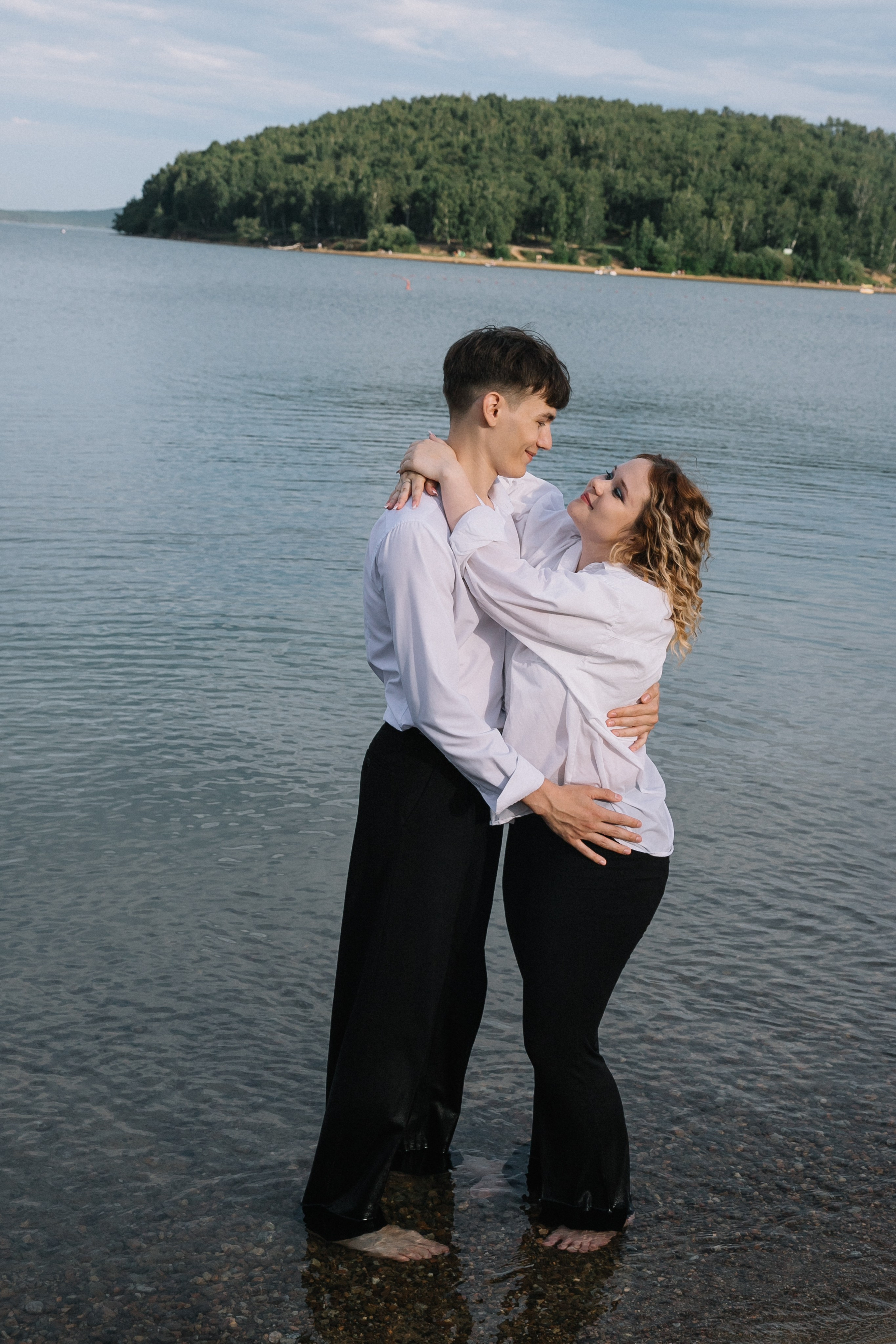 LOVE story для Лизы и Дениса. Фотограф в Иркутске Анастасия Кись. Студийная фотосессия беременности в тканях Иркутск. Семейная фотосессия, ПОРТРЕТ «ПОКОЛЕНИЕ»