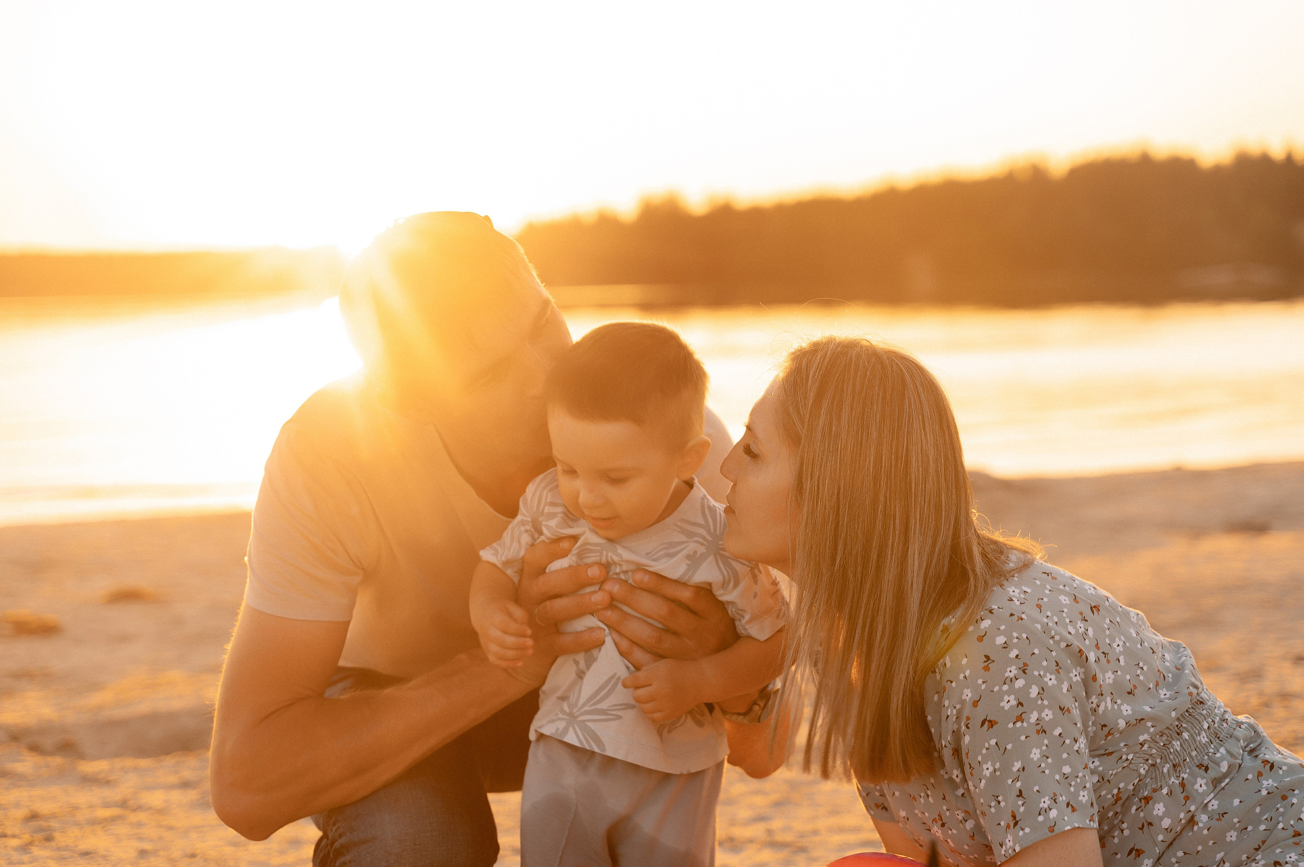 Уличная летняя семейная фотосессия. Свадебный и семейный фотограф в Чебоксарах Ирина Левнер