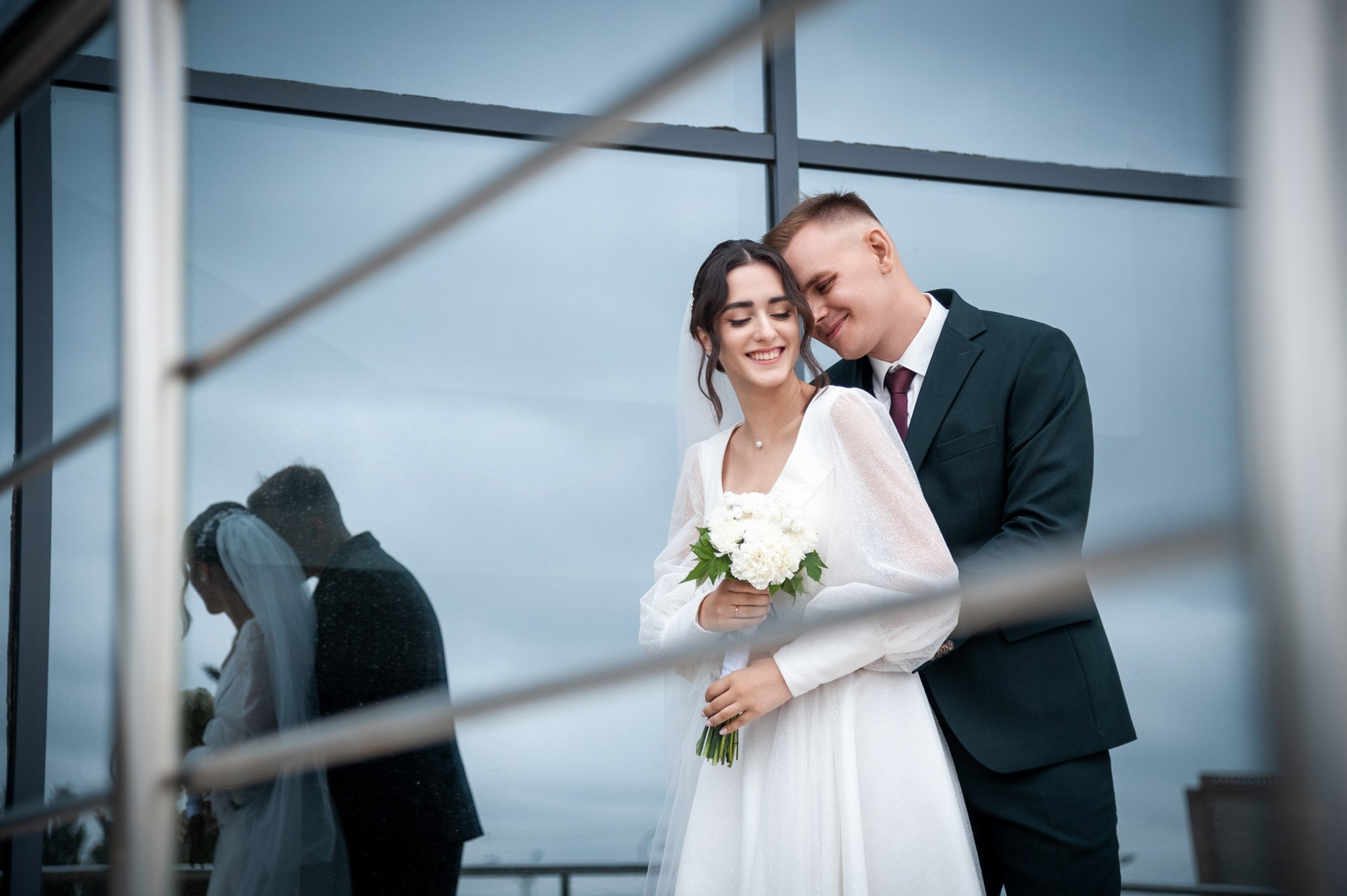 Константин и Альвина прогулка. Свадебный и портретный фотограф в Омске Матвей Краузе