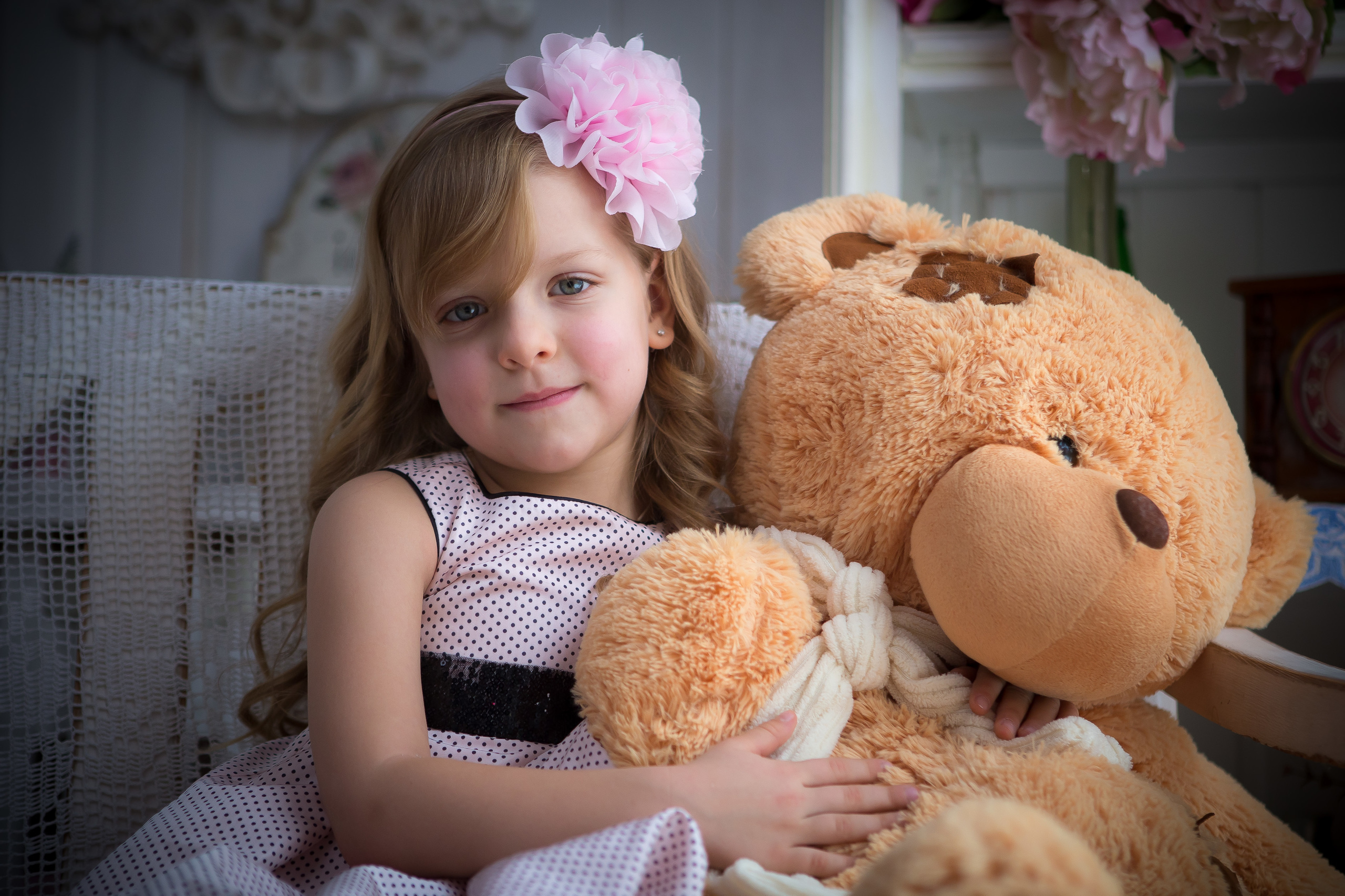 Children's photo shoot. Max Matvich and Victoria Basova are professionals in their field