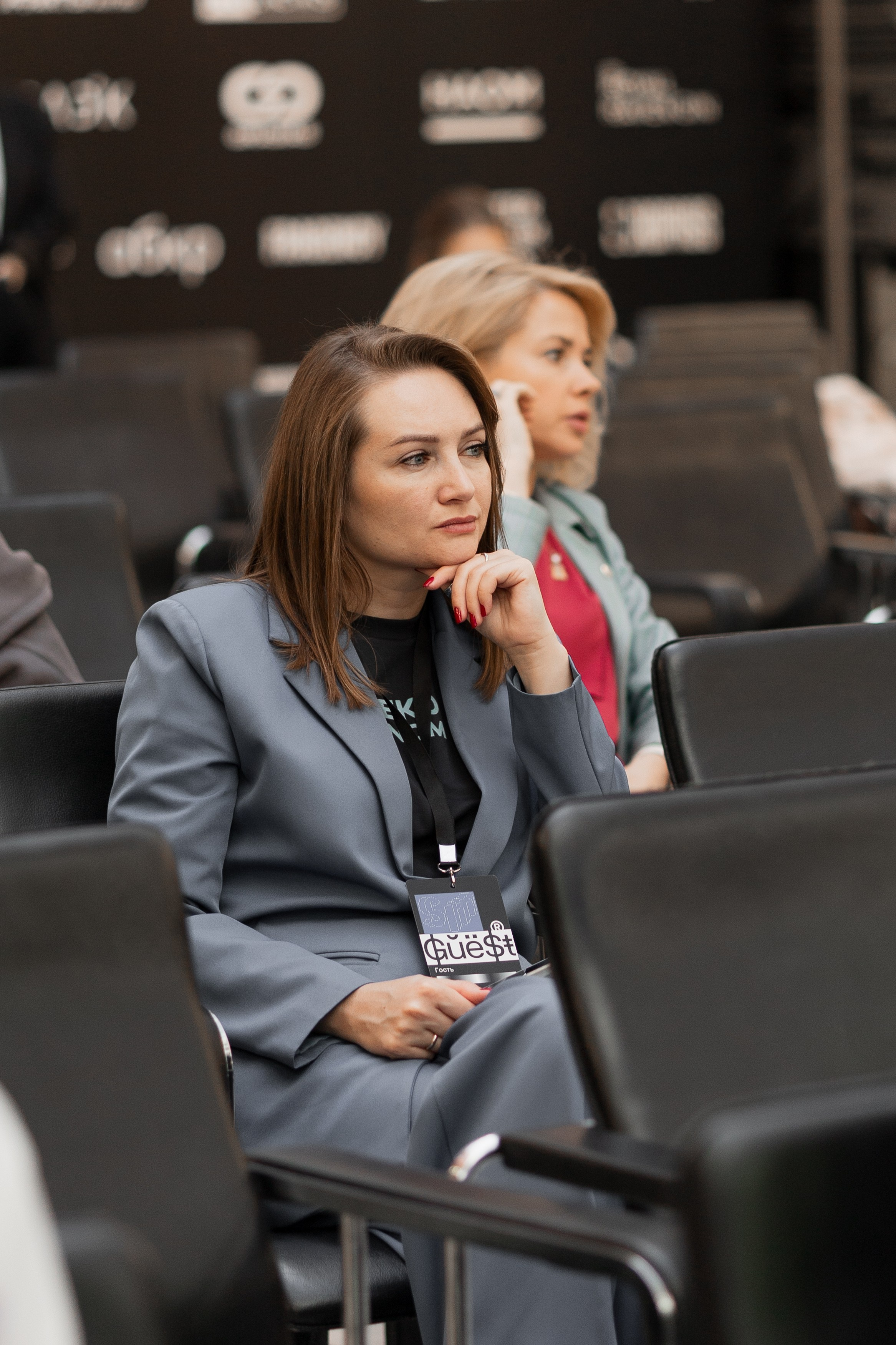 Silver mercury regions. Showbiz | Fashion | Reportage