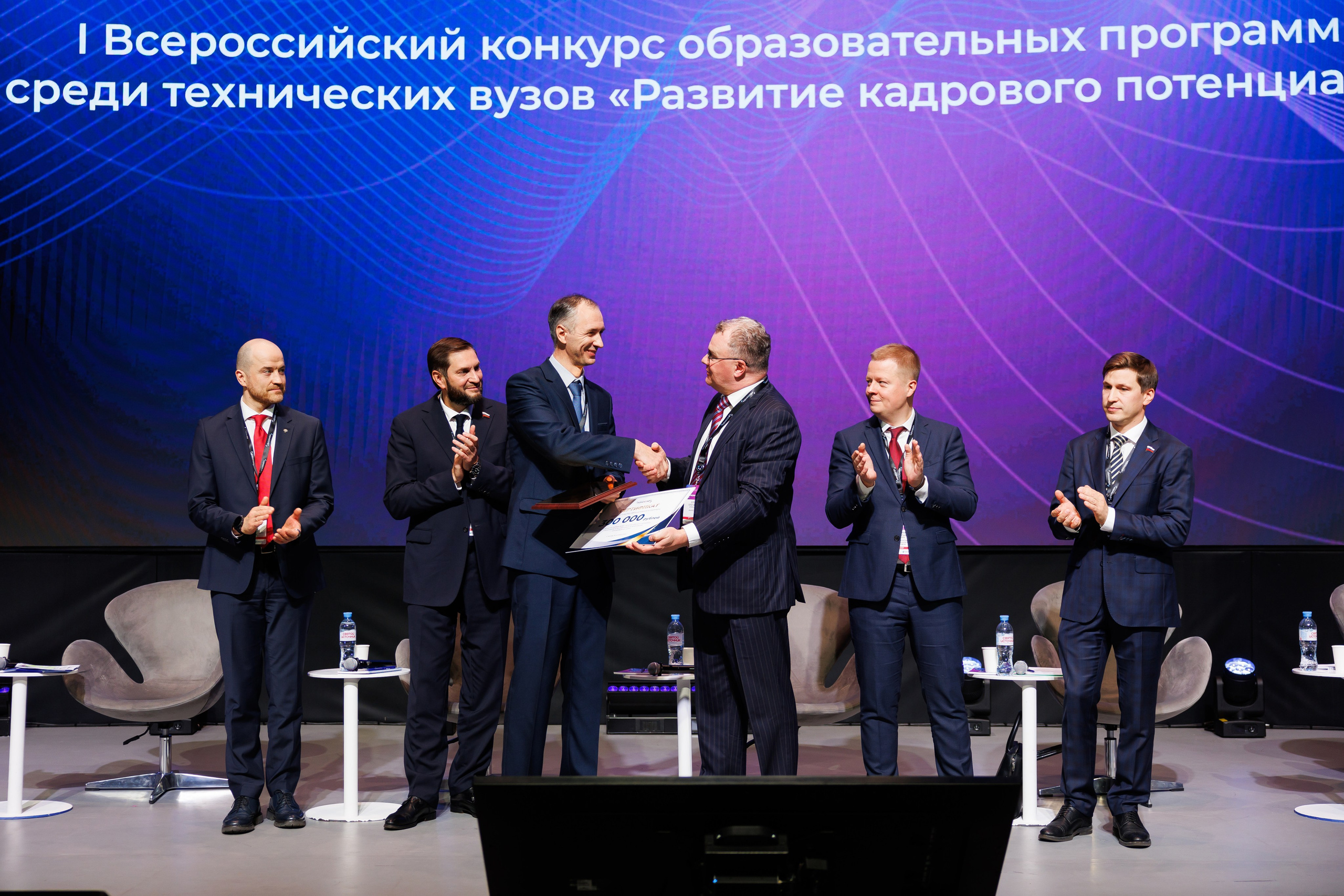 Сила Платформы. Репортажный фотограф в Москве Евгений Новиков