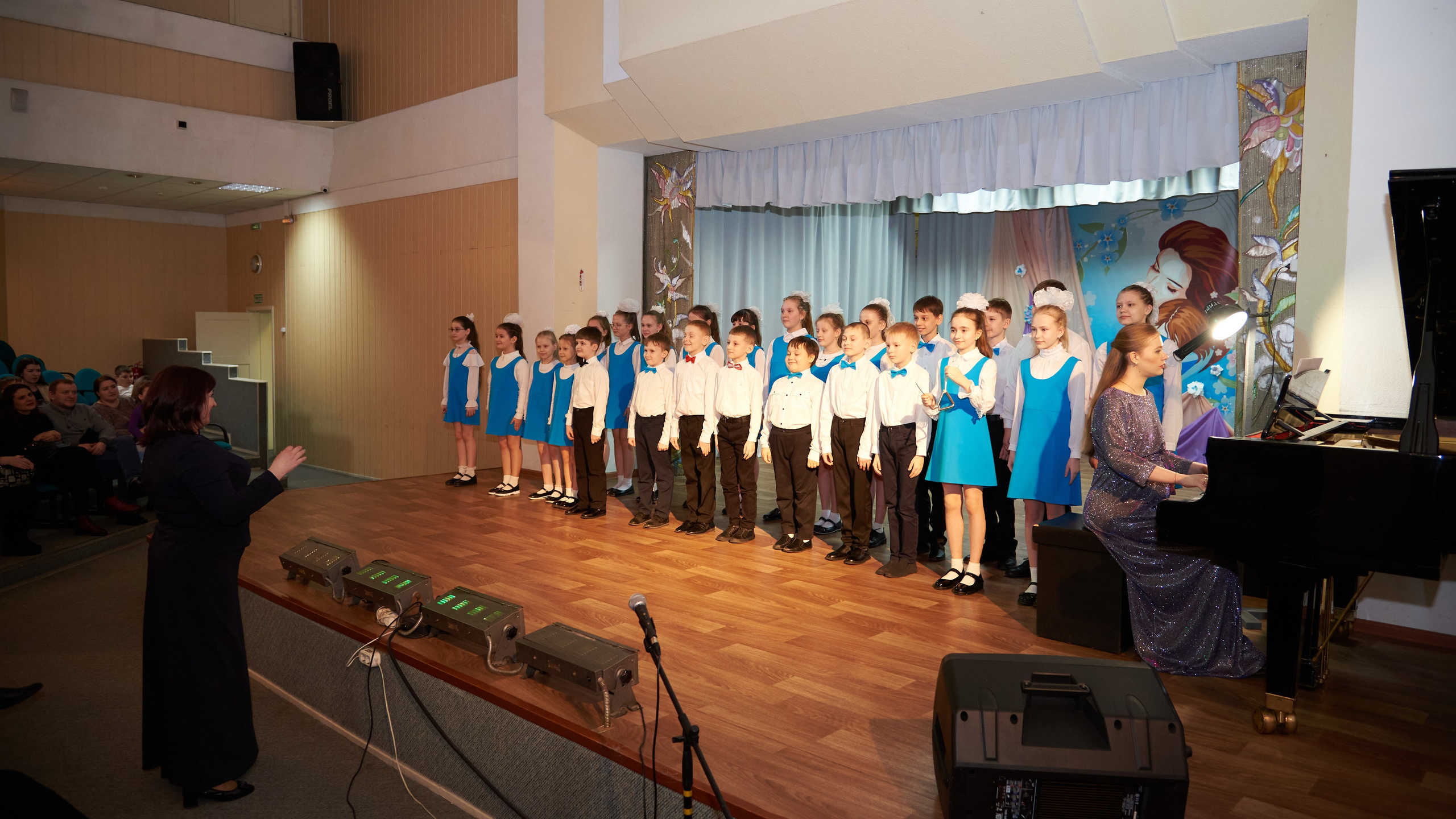 Концерт к международному женскому дню. [fXph] Фотограф Масликов Илья. Съёмка мероприятий в Ленинске-Кузнецком