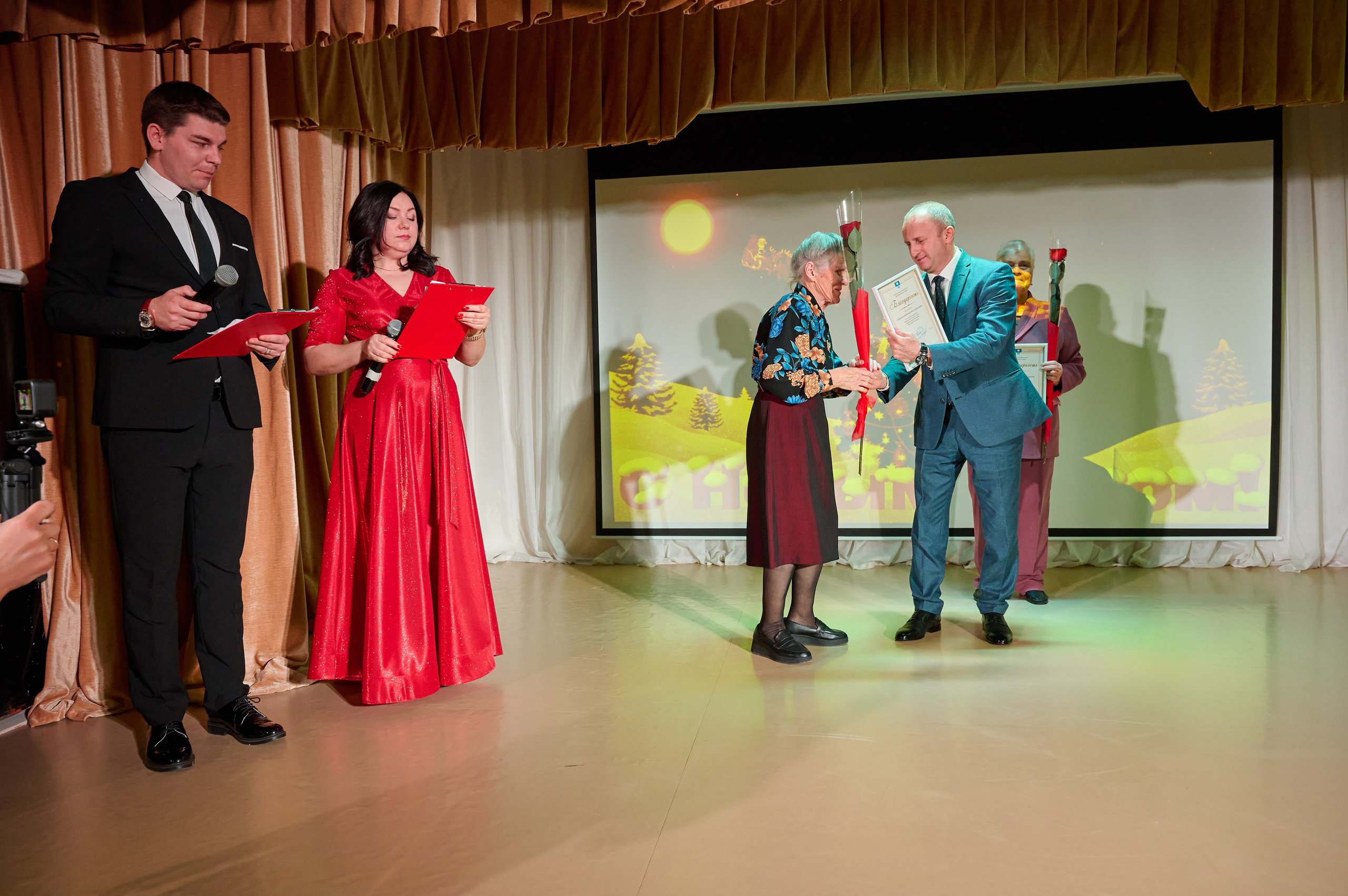 НОвогодний концерт. дк Виноградный. Жизнь курорта Кабардинка в фотографиях