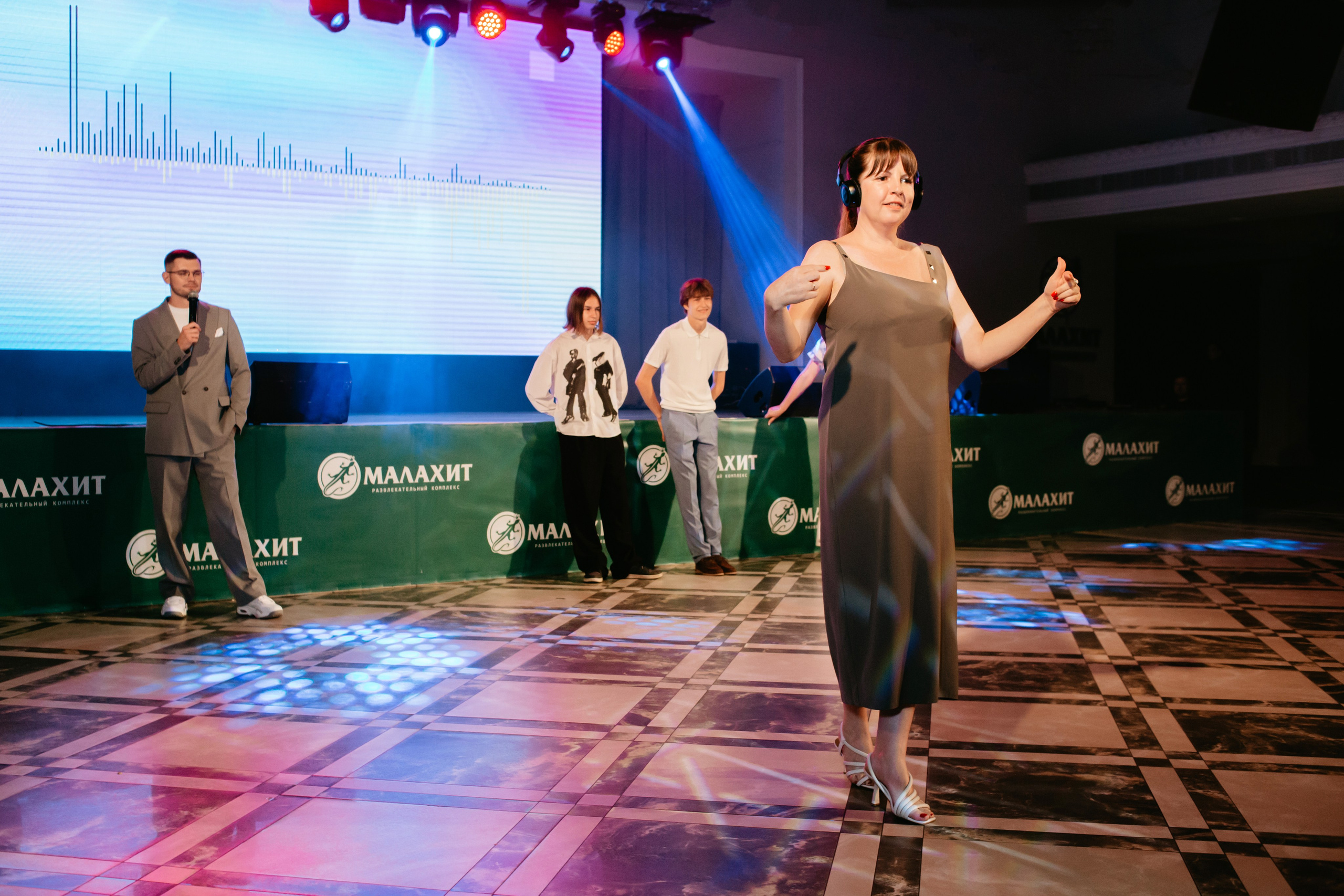 Выпускной 2025 (9класс) 124 школа. Фотограф в Челябинске Ополихина Анна