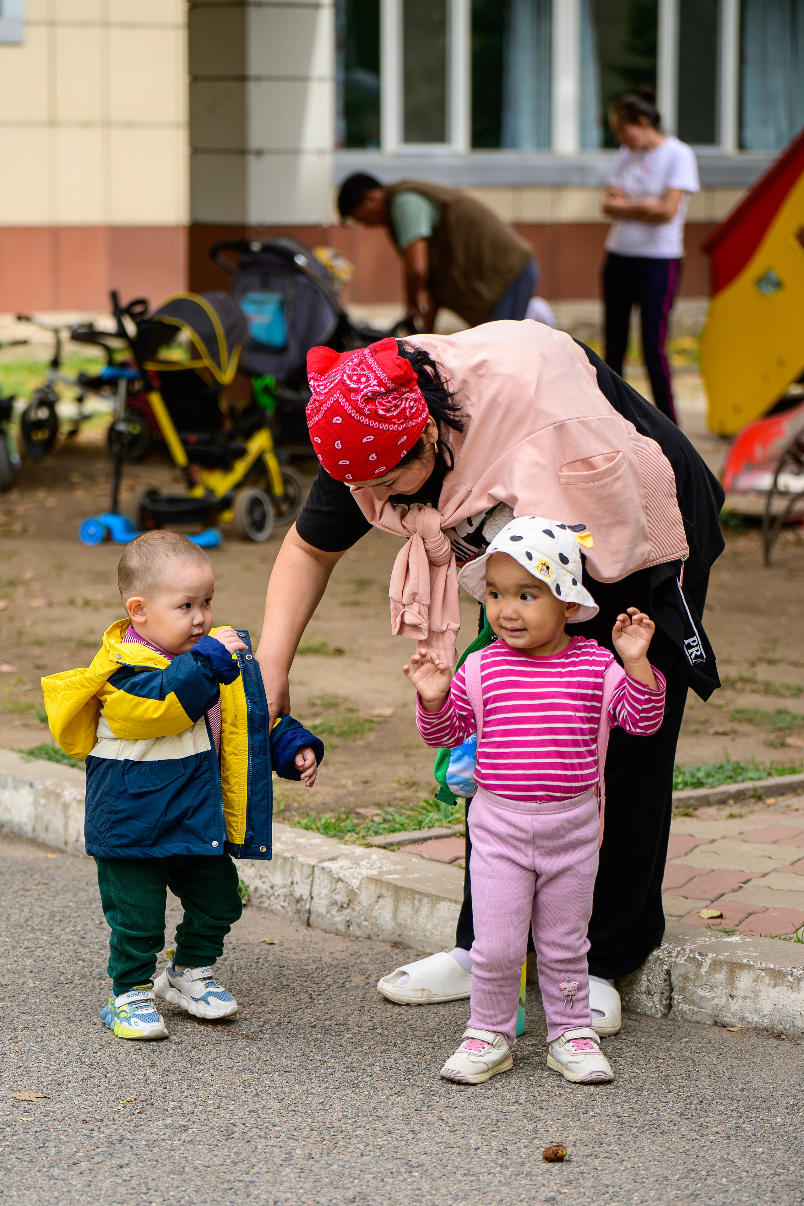 Фотосъемка мероприятия Благотворительная акция «Центре Педиатрии» Care Beyond Skin Day. Фотограф в Алматы Егор Поленов