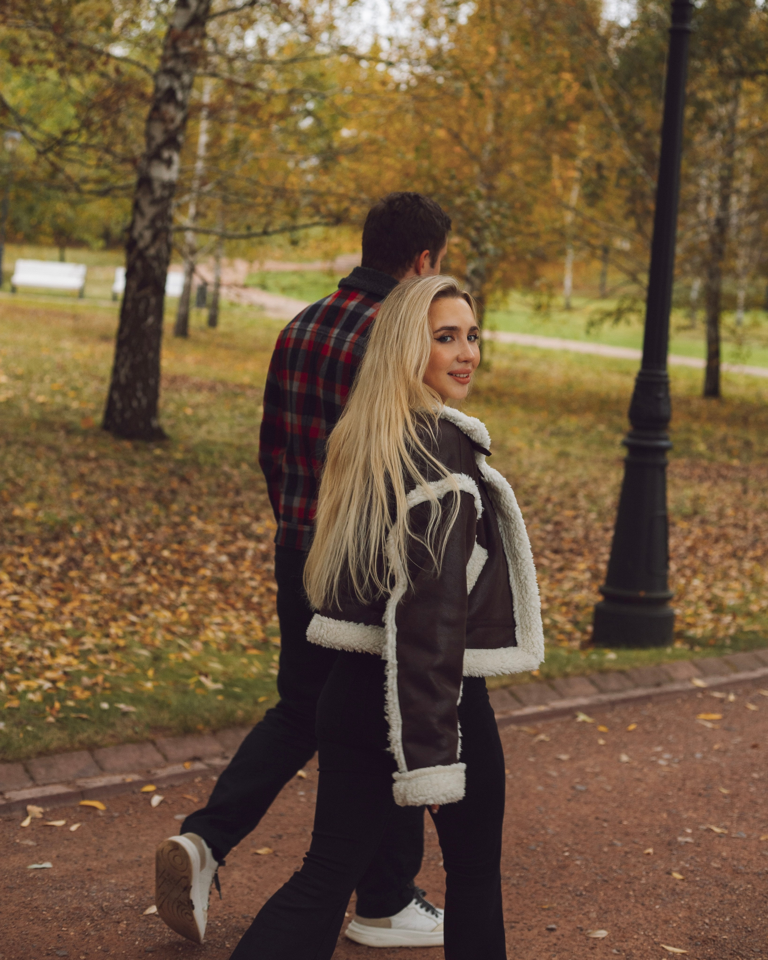 Лавстори в парке. Женский и лавстори фотограф в Москве Елена Аксютко