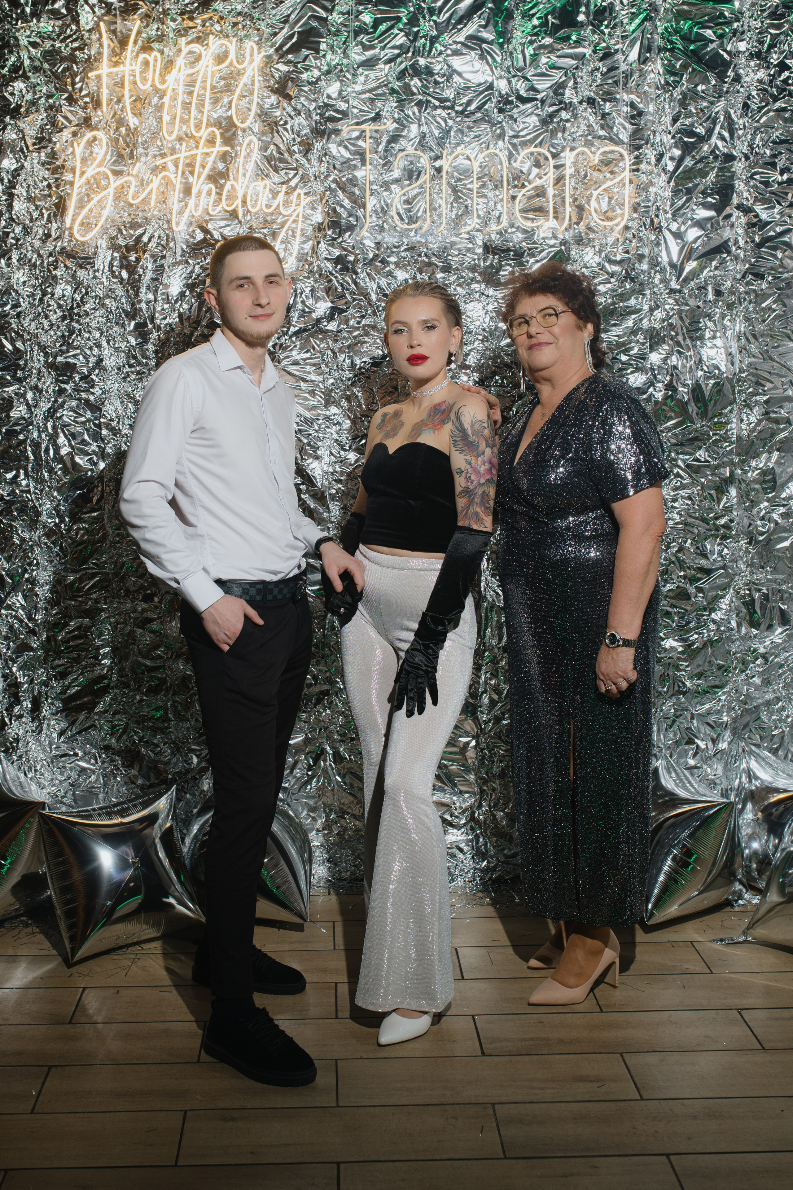 День рождения Томы — Let`s Talk Bar. Свадебный фотограф Екатеринбург/Челябинск — Любовь Волохова