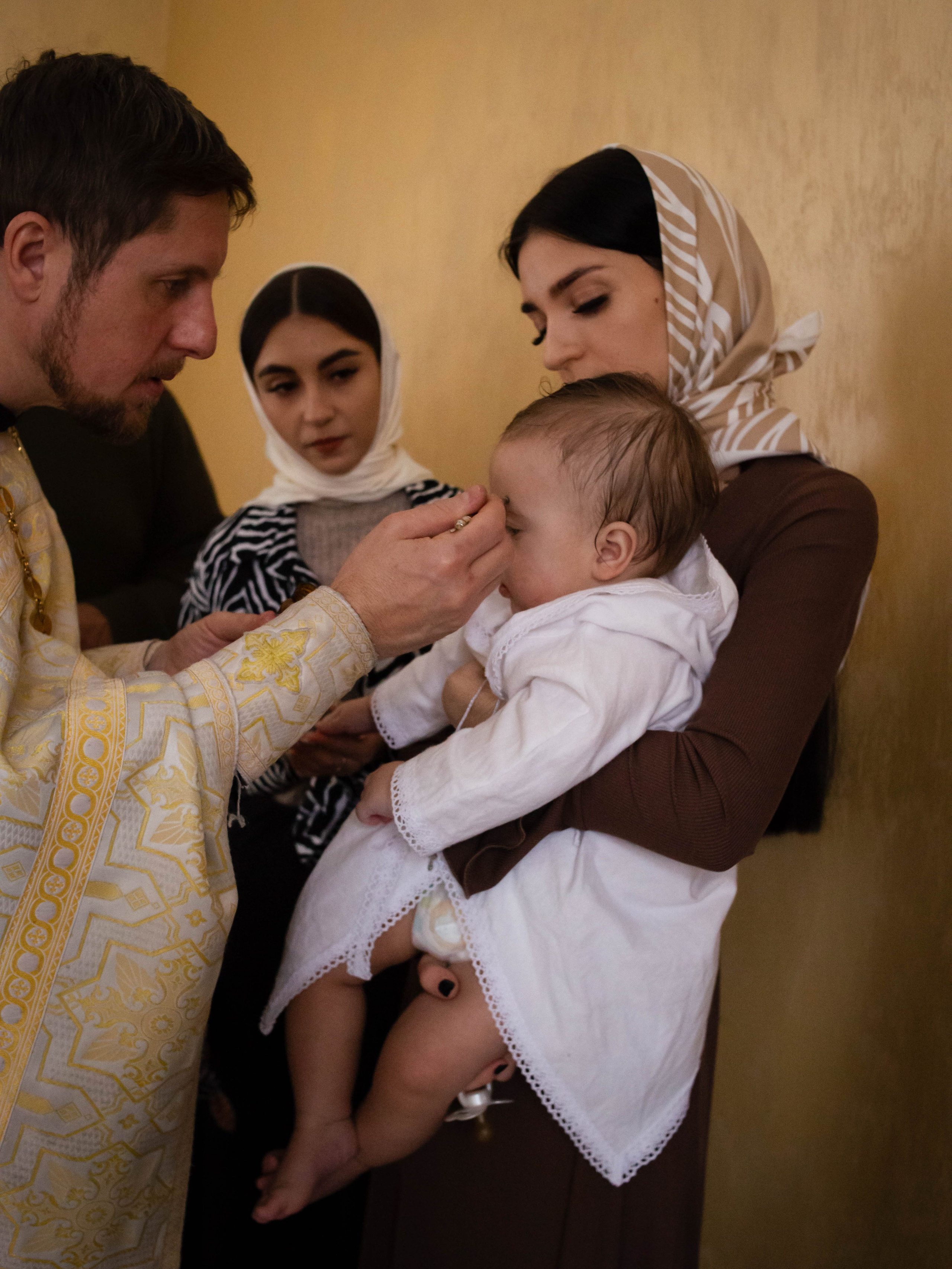 Крещение Эмира. Семейный фотограф Софи Симакова в Волгограде и Волжском