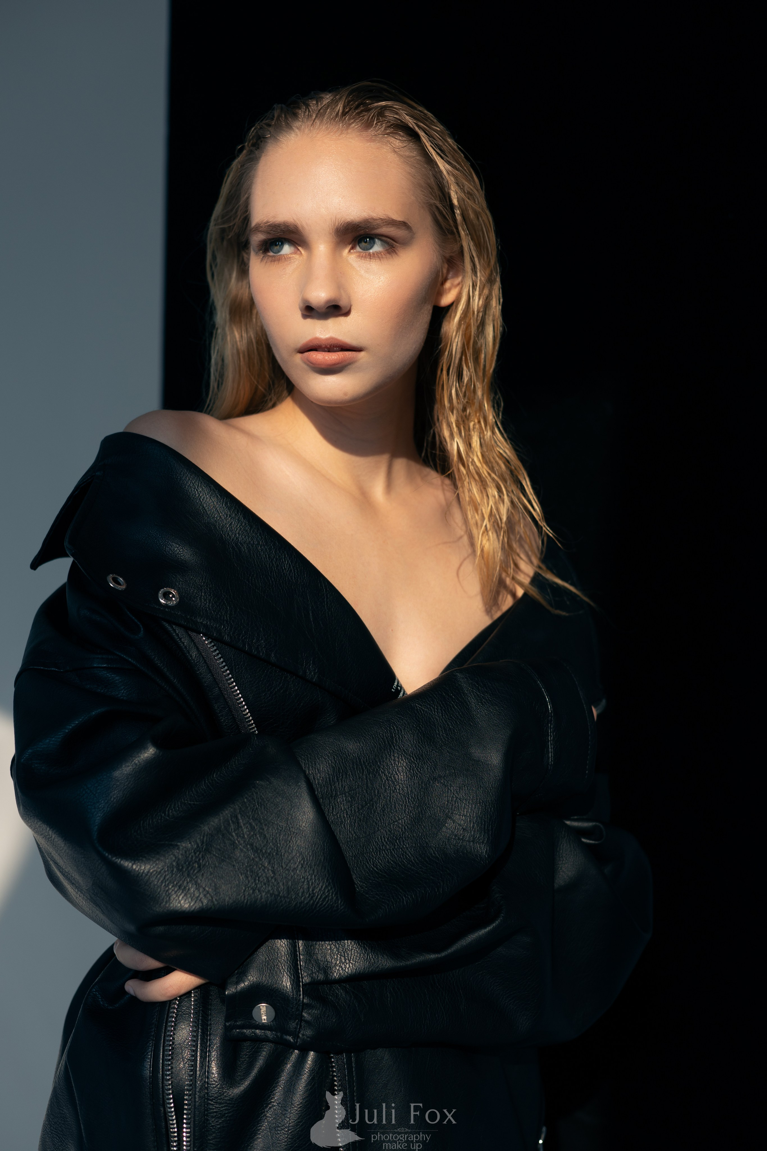 ЖЕНСКИЕ ПОРТРЕТЫ. Минимализм. Портретный, свадебный, репортажный фотограф во Владивостоке Юлиана Джули Фокс