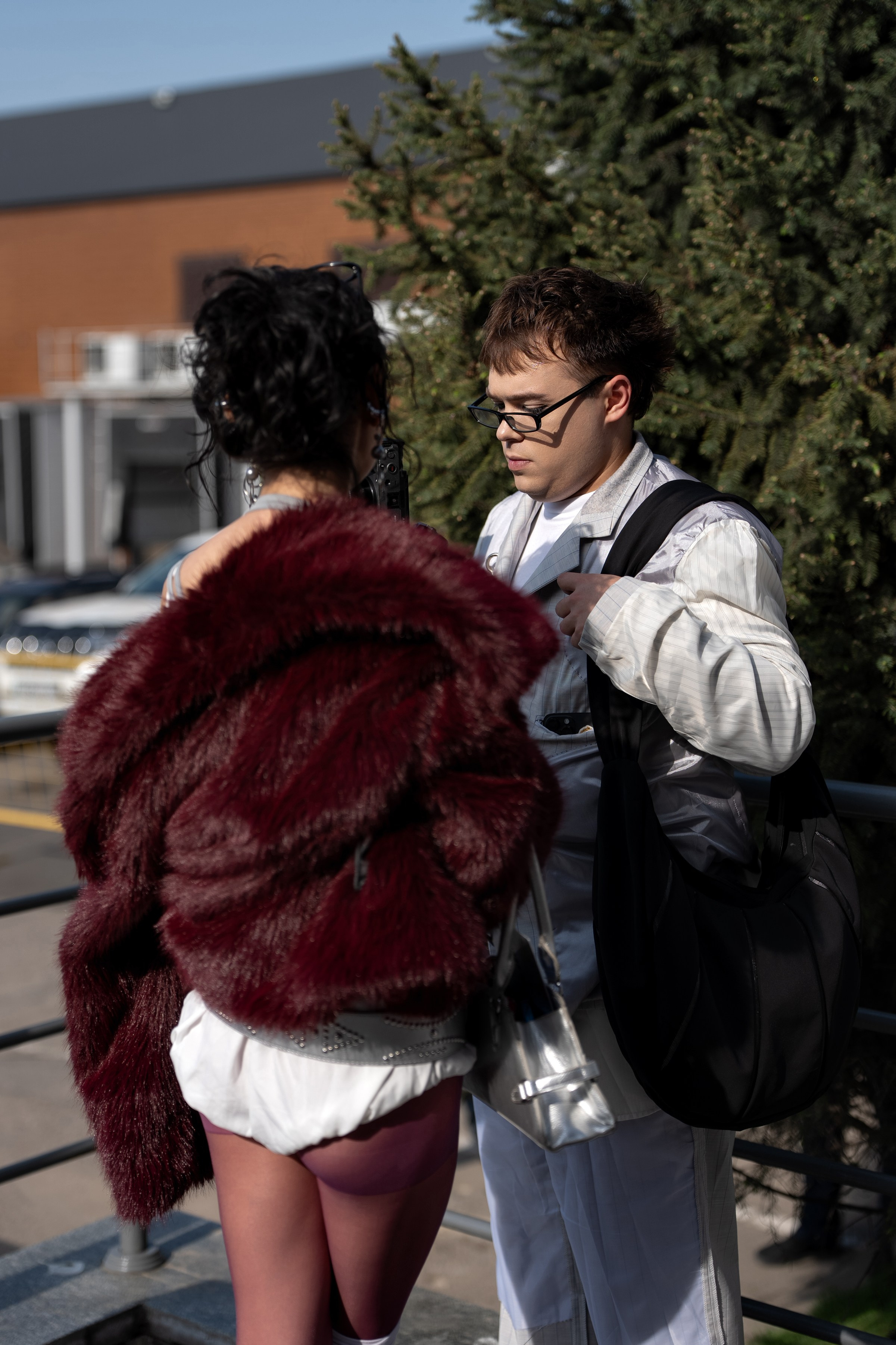 Visa Fashion Week Almaty Pre-Fall 2026 April StreetStyle Day 1. Сайт Алматинского НЮ АРТ, будуар и фэшн фотографа Дениса Карпенко