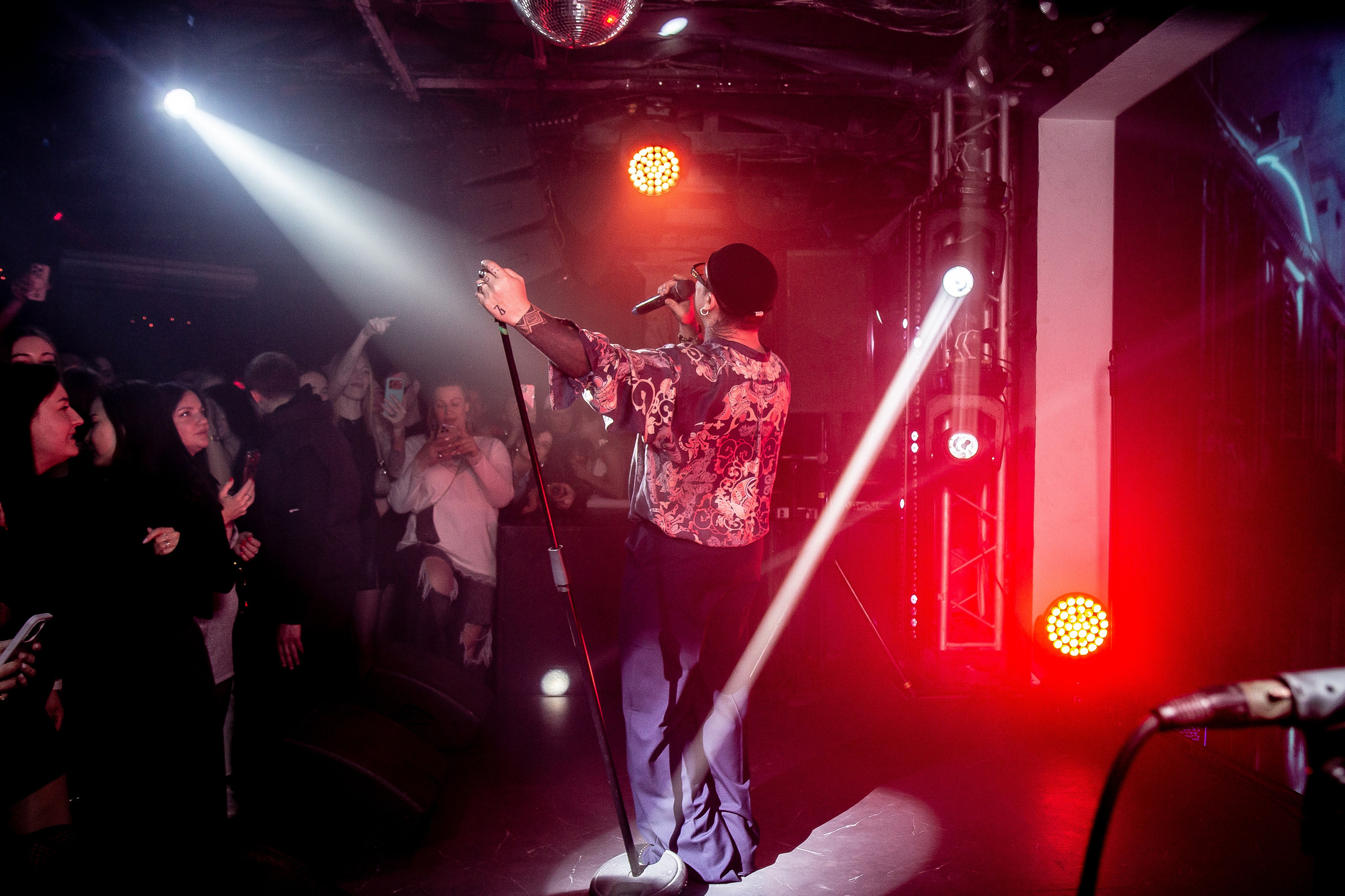 Концерт VA.NO | QUEST PISTOLS SHOW. Репортажный фотограф в Ялте Алексей Семёнов