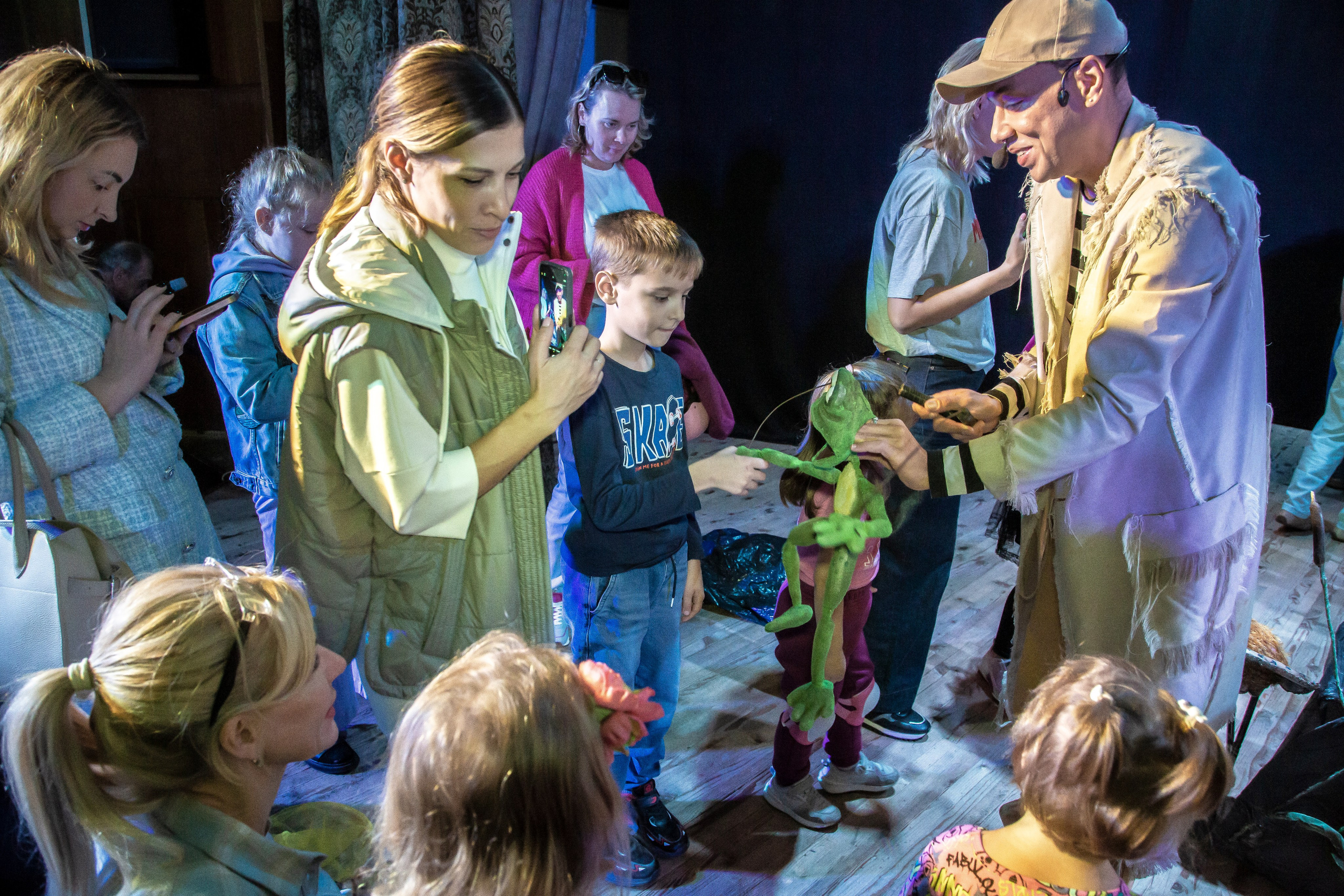 Спектакль театра Саквояж Лягушка путешествиница. Фотограф в Сочи Юрий Шептаев