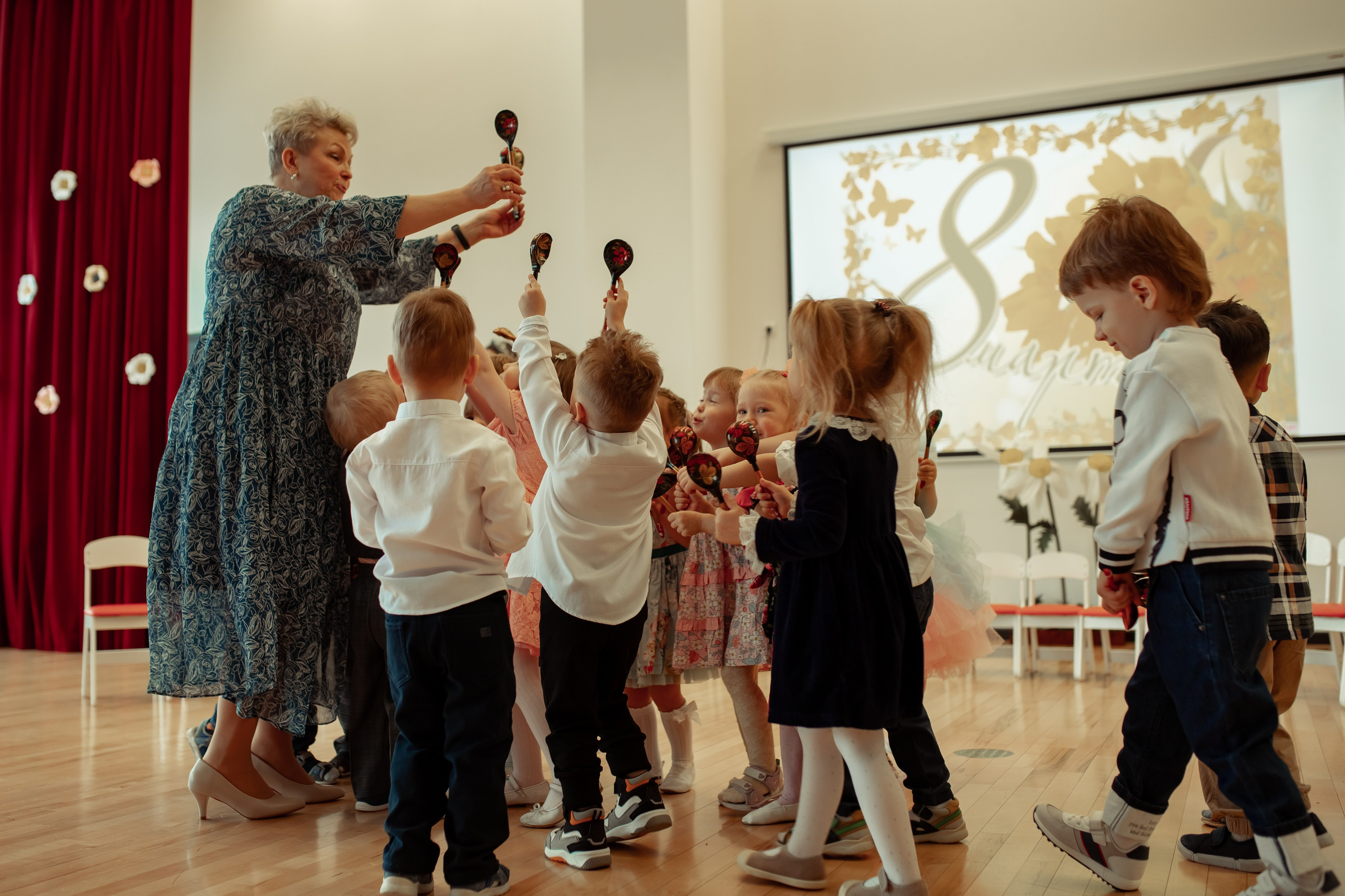 Праздник весны в детском саду. Семейный и детский фотограф в Москве Дорогова Екатерина