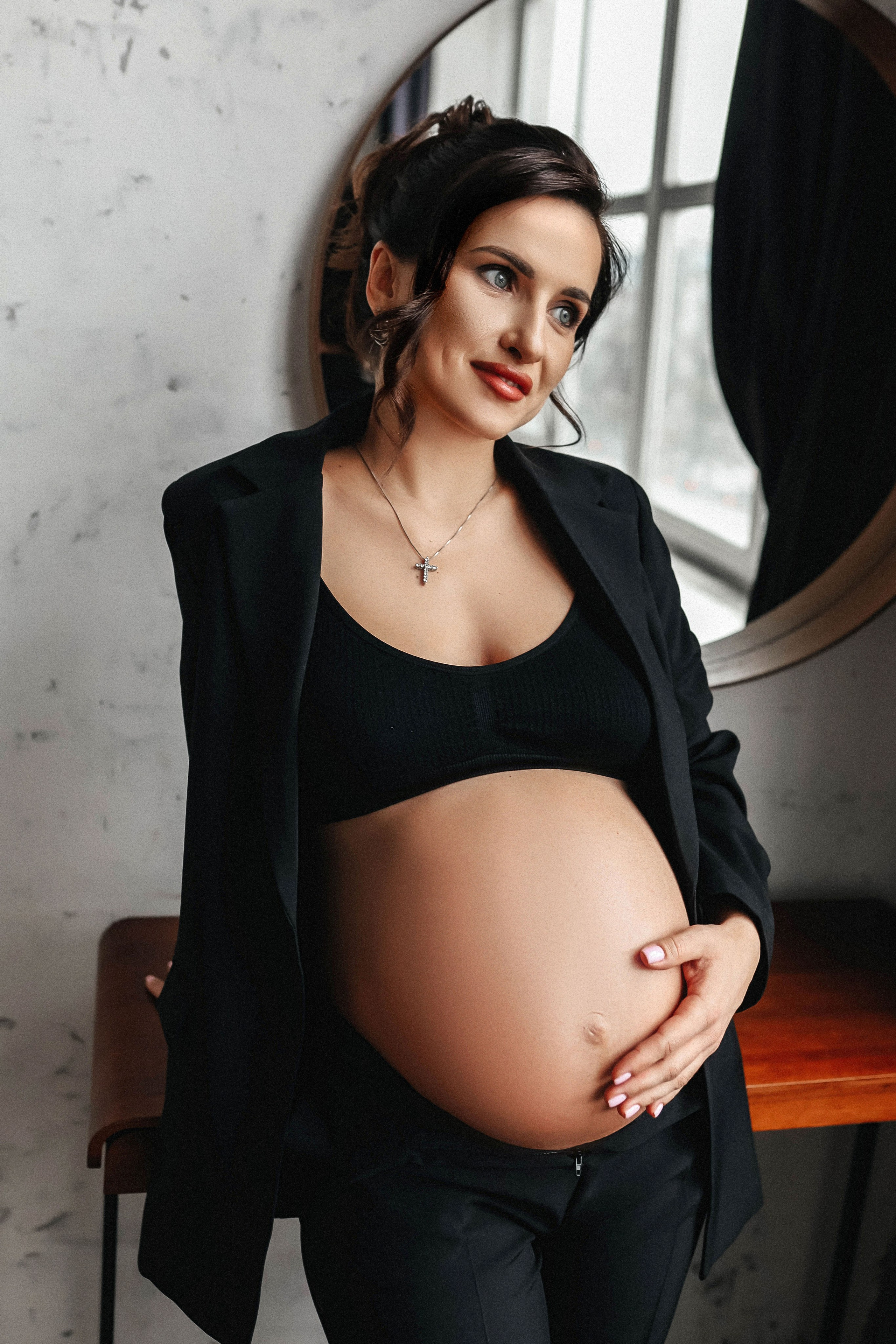 Фотосессия беременности в Москве в студии. Свадебный и семейный фотограф в Москве