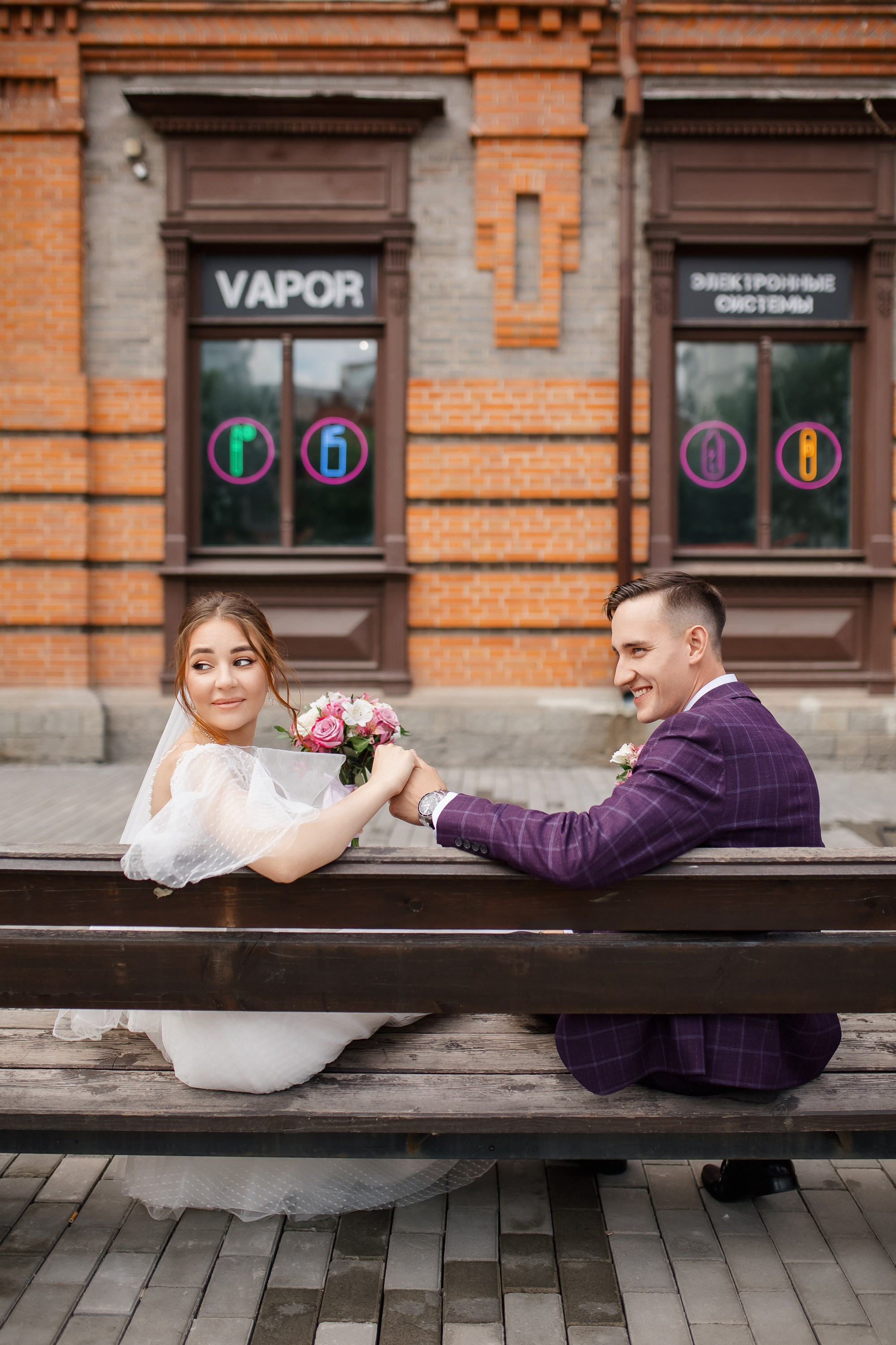 Ксения и Максим. Сборы Sopka. Прогулка по городу. Свадебный фотограф в Хабаровске