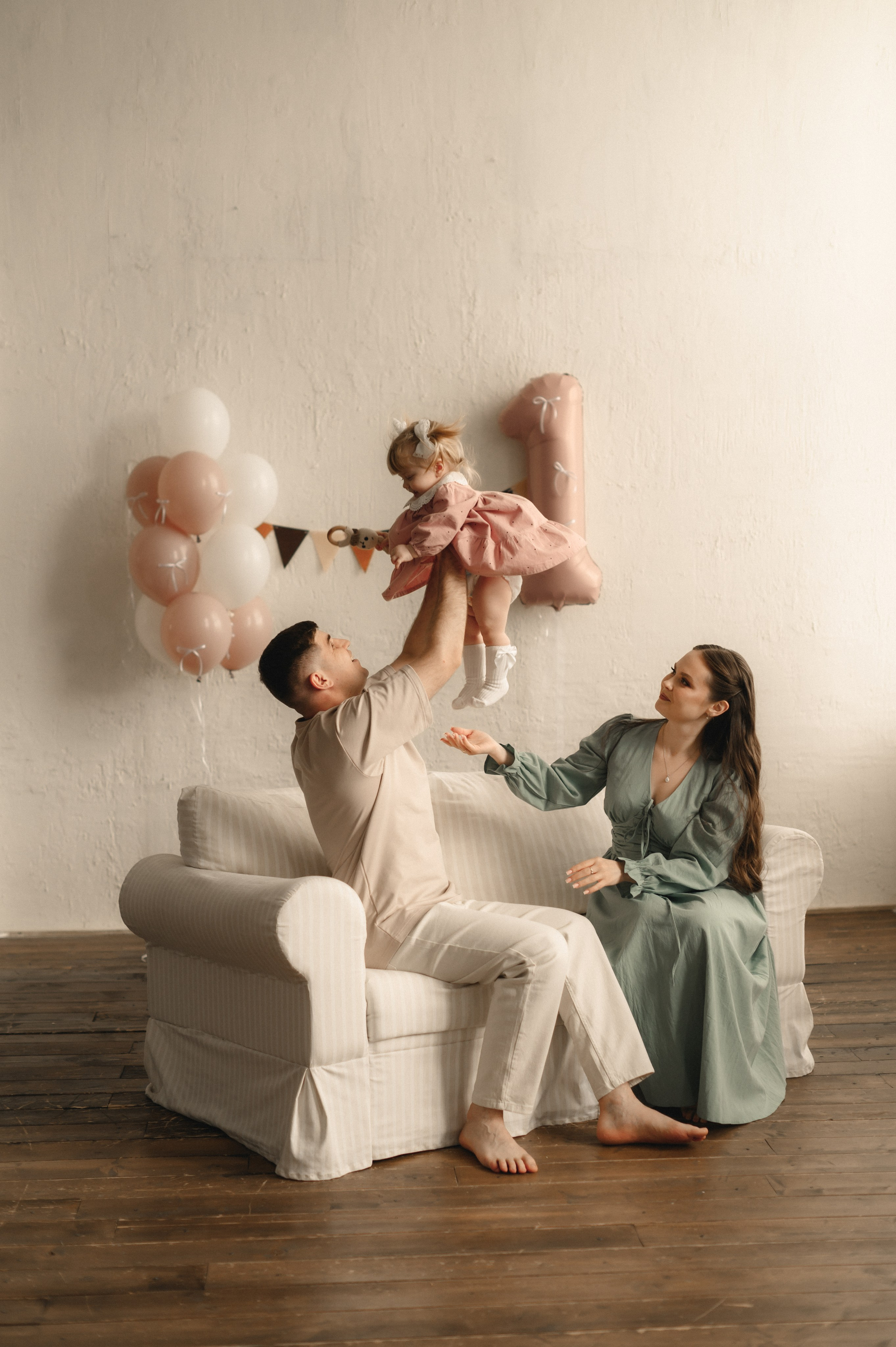 Годик Аделине. Студийная съёмка. Семейный фотограф в г. Ставрополь, Сорокина Мария