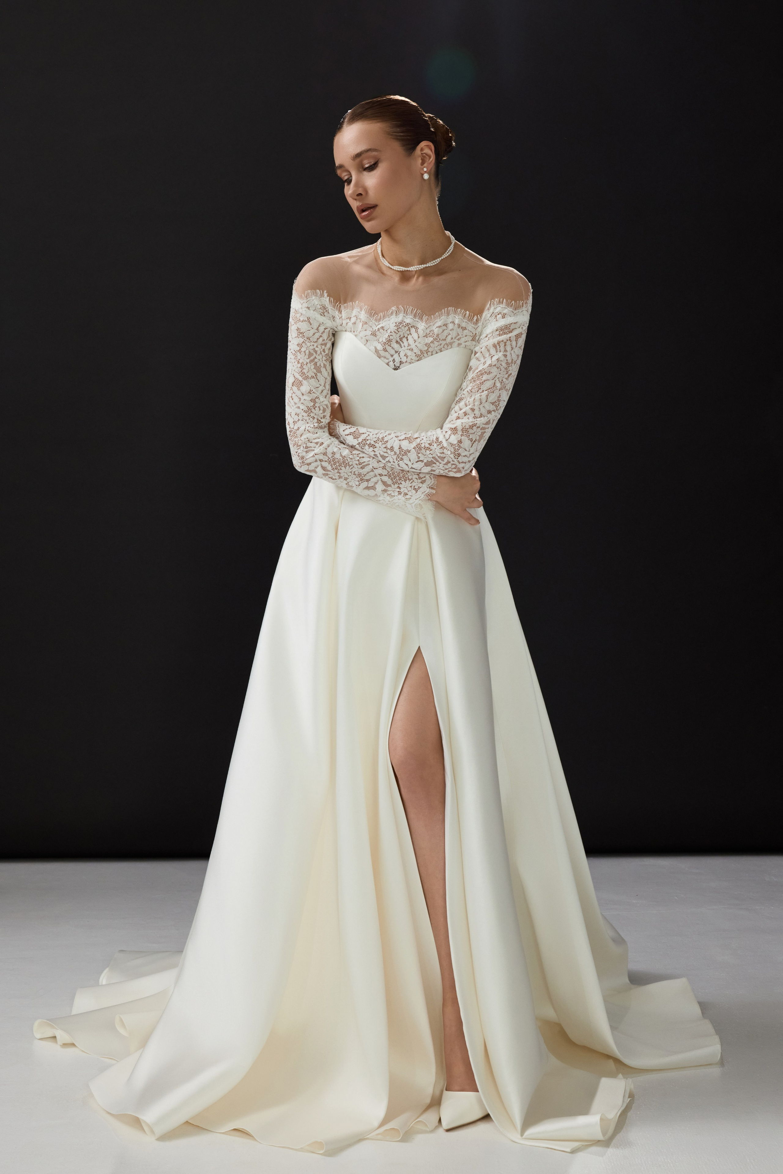 ADORA. Rita Brise