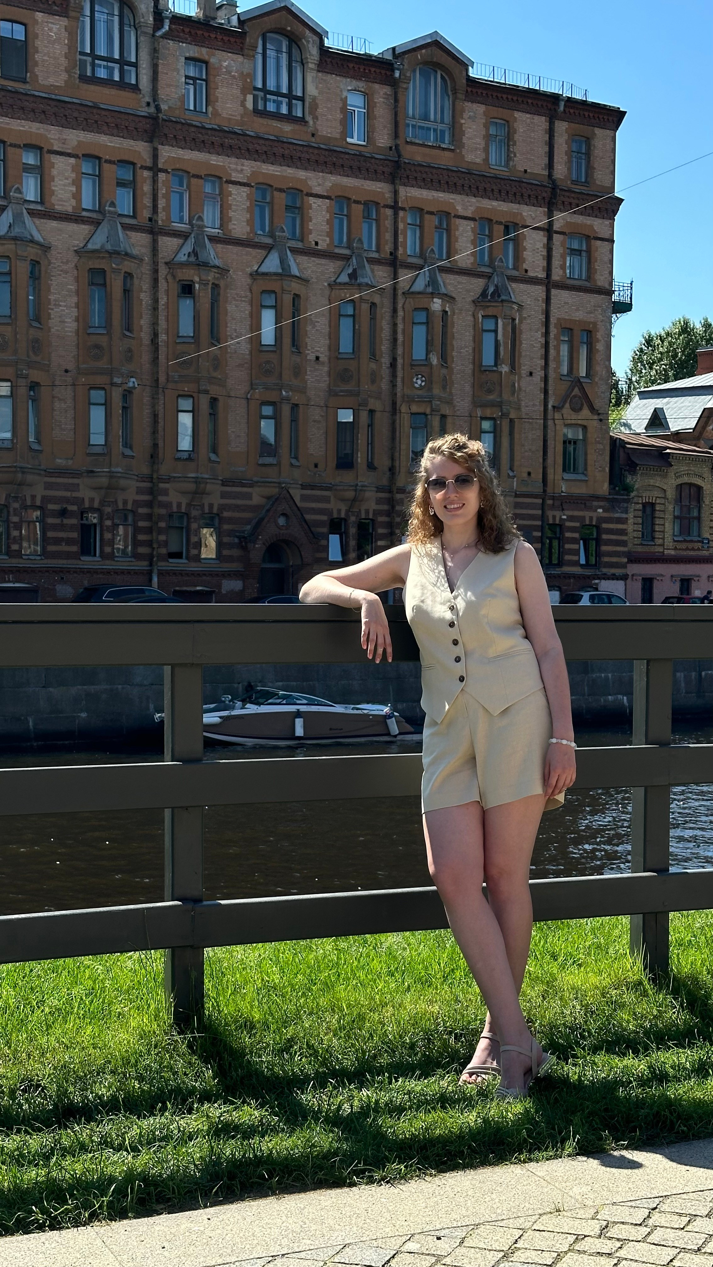 Прогулка по центру. КОНТЕНТ |БРЕНД фотограф Санкт-Петербург — Жанна Олтаржевская