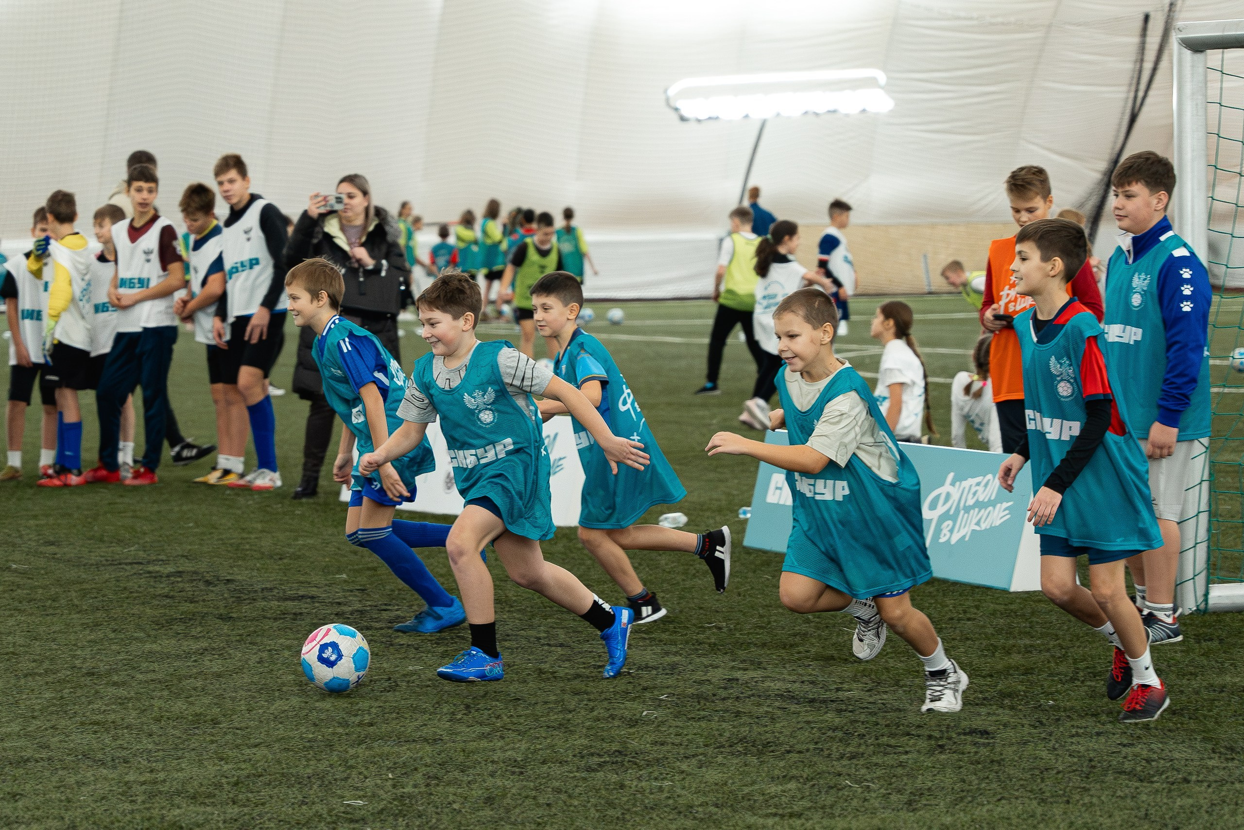Фестиваль «СИБУР. Урок футбола» в рамках проекта Российского футбольного союза «Футбол в школе». Портретный и репортажный фотограф в Воронеже: Анастасия Пузикова