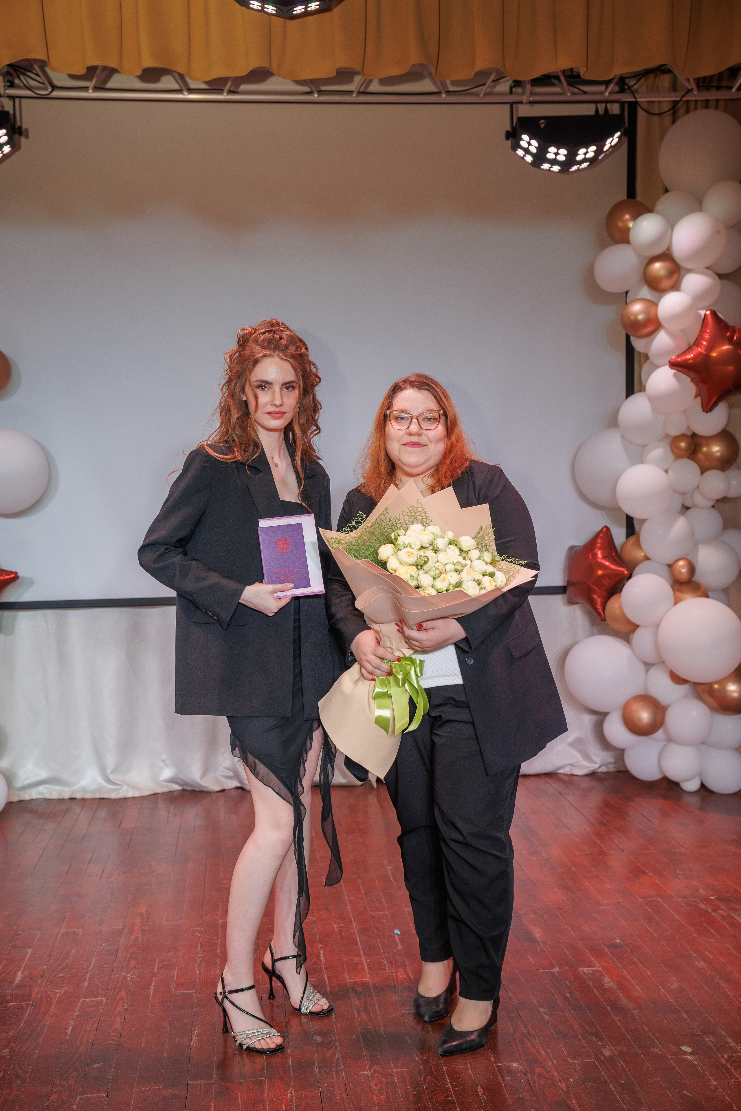 Вручение аттестатов. Свадебный и семейный фотограф в Новосибирске Ирина Дорошкова