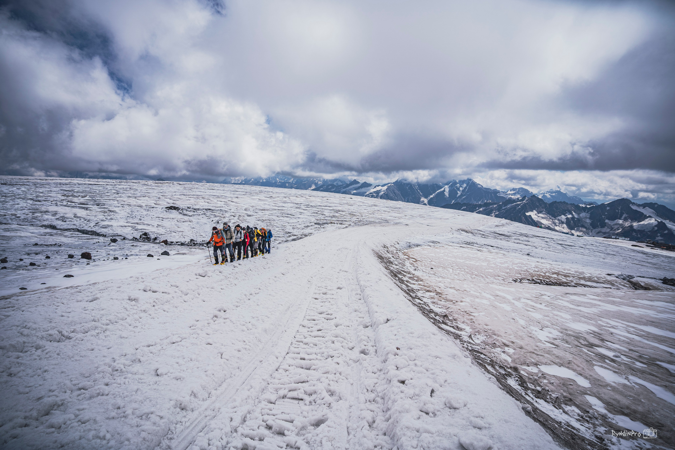 Восхождение на Эльбрус 26 августа 2023 Стремление. Репортажный фотограф в Краснодаре Рындин Дмитрий