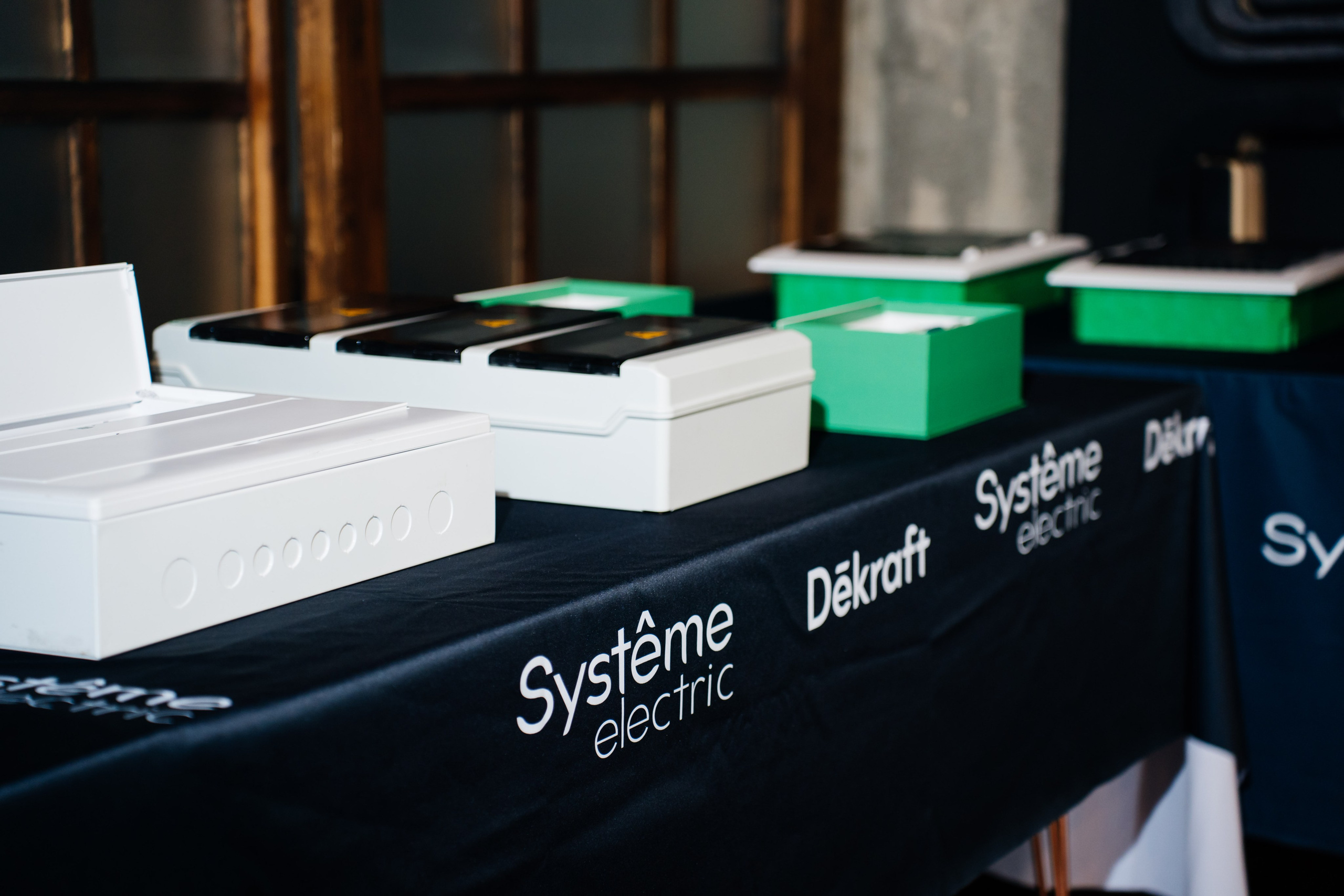 Systeme Electric. Видеограф и Фотограф в Челябинске Ксения и Владимир Рюмины