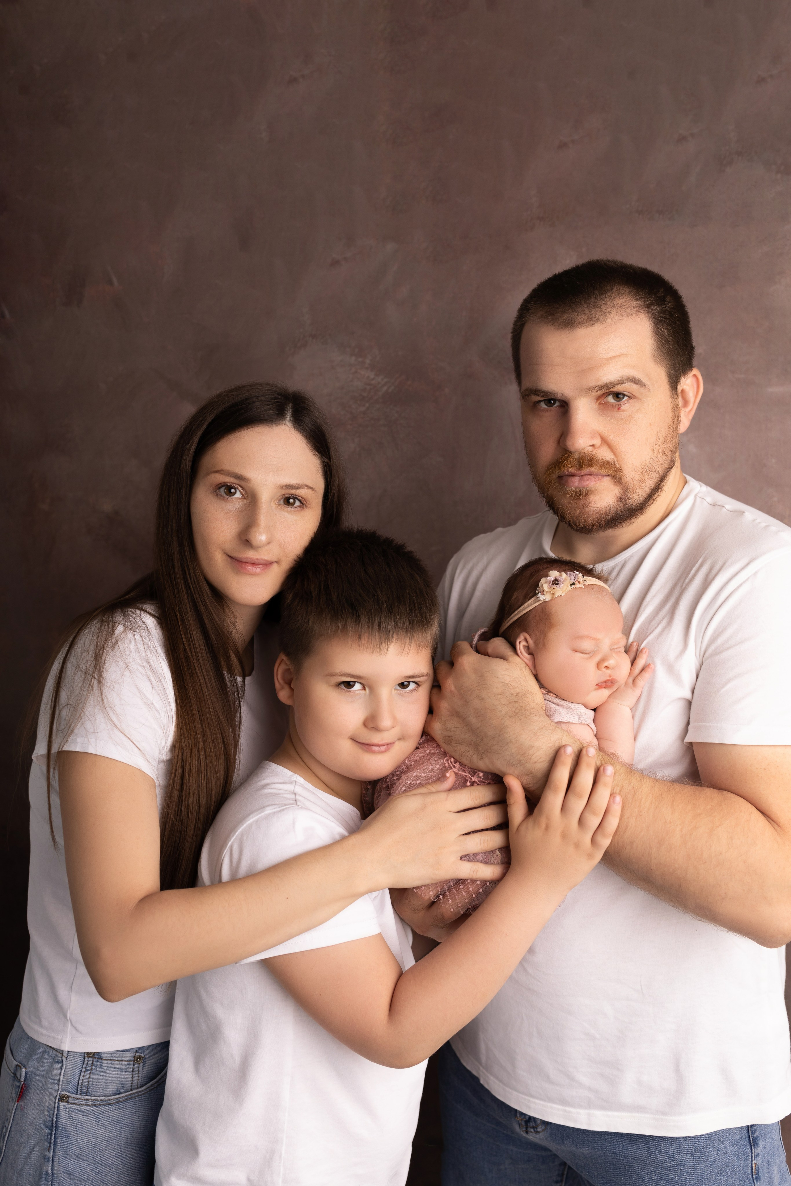 Семейные кадры от Elvira Kamaeva. Фотограф новорожденных малышей в Омске и Омской области Эльвира Камаева