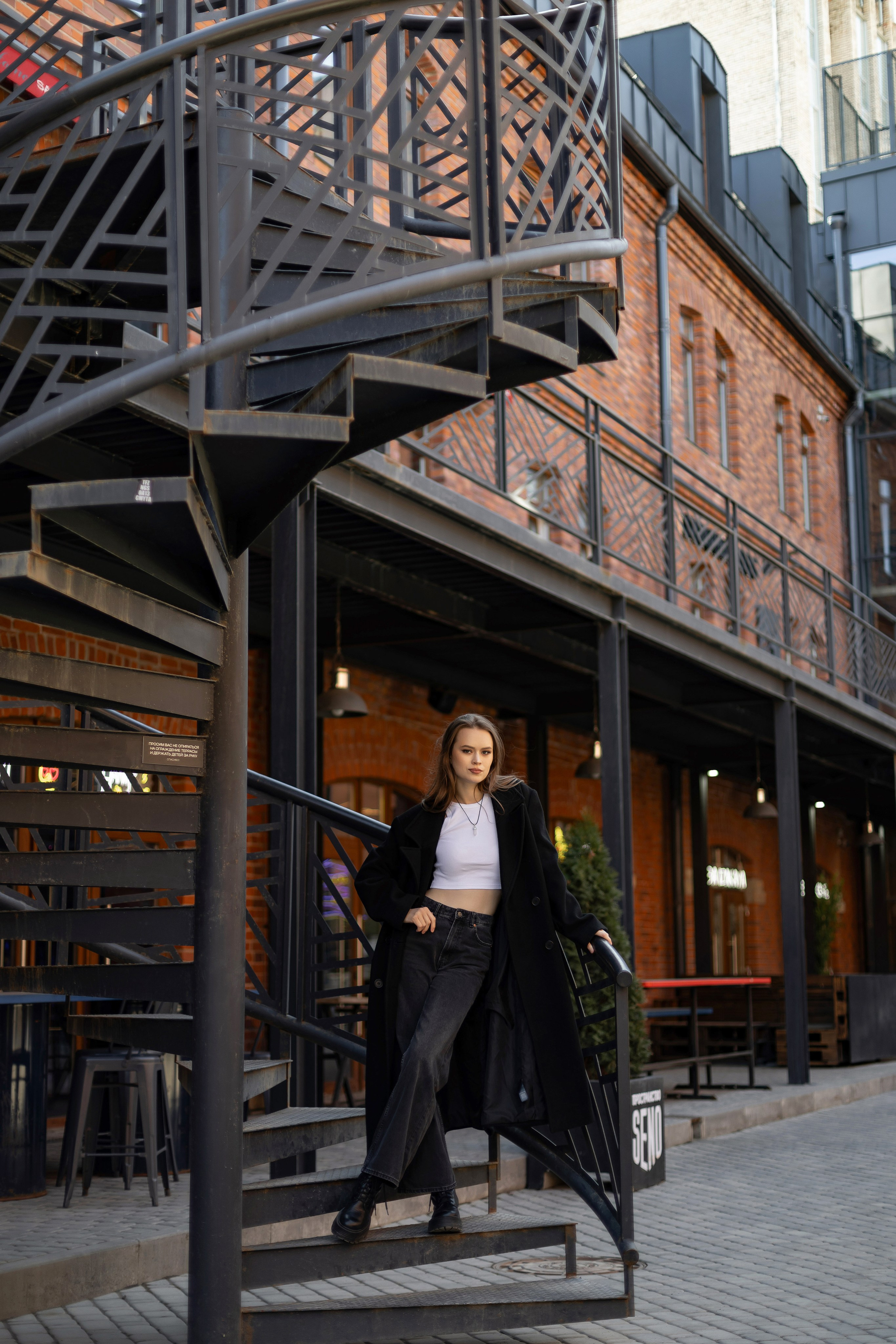 Фотосъемка девушки в пространстве Seno. Свадебный и портретный фотограф в Санкт-Петербурге Надежда Чечулина