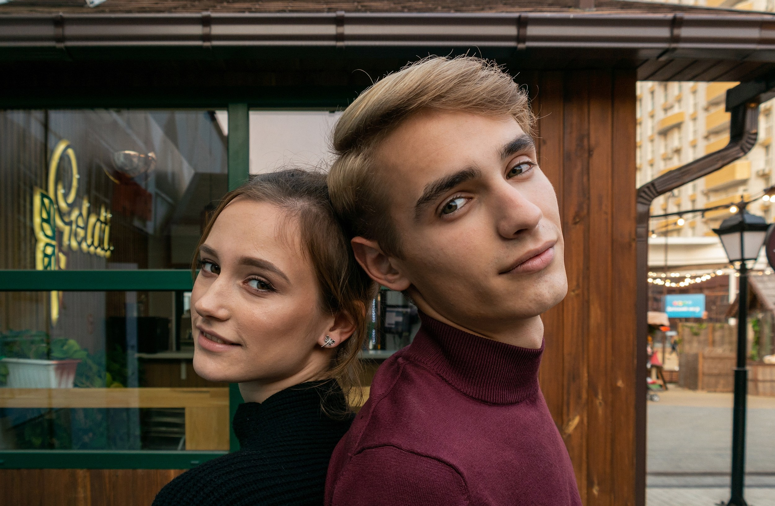 Фотосессия для влюбленных. AI Фотограф Краснодар: мужские и женские фотосессии, стилизация съемки. Нейро-фотосессии онлайн