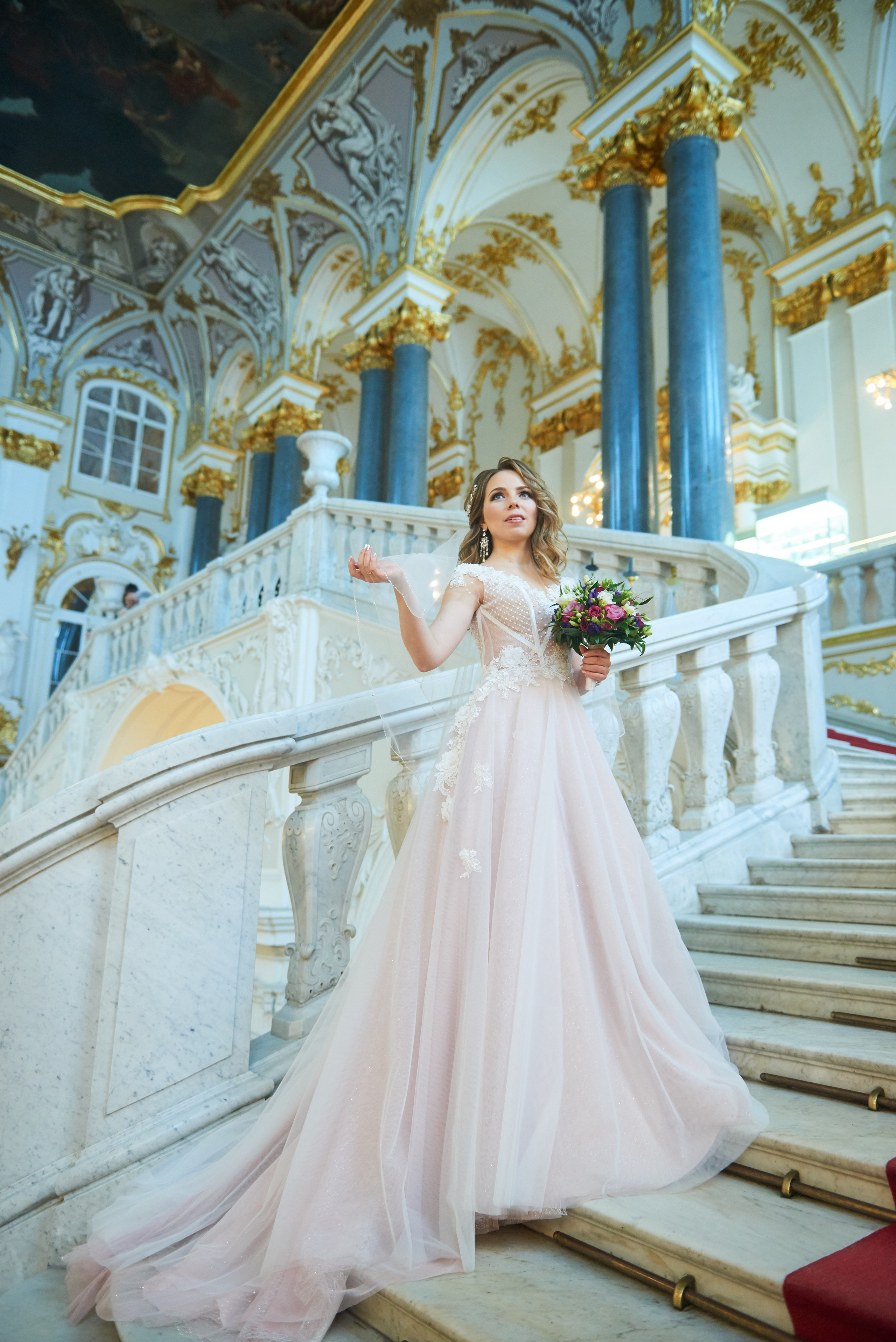 Елена и Иван (зимняя свадебная прогулка у Михайловского замка и фотосессия в Эрмитаже). Портретный, семейный и свадебный фотограф в Санкт-Петербурге и в Пушкине Ширяев Денис