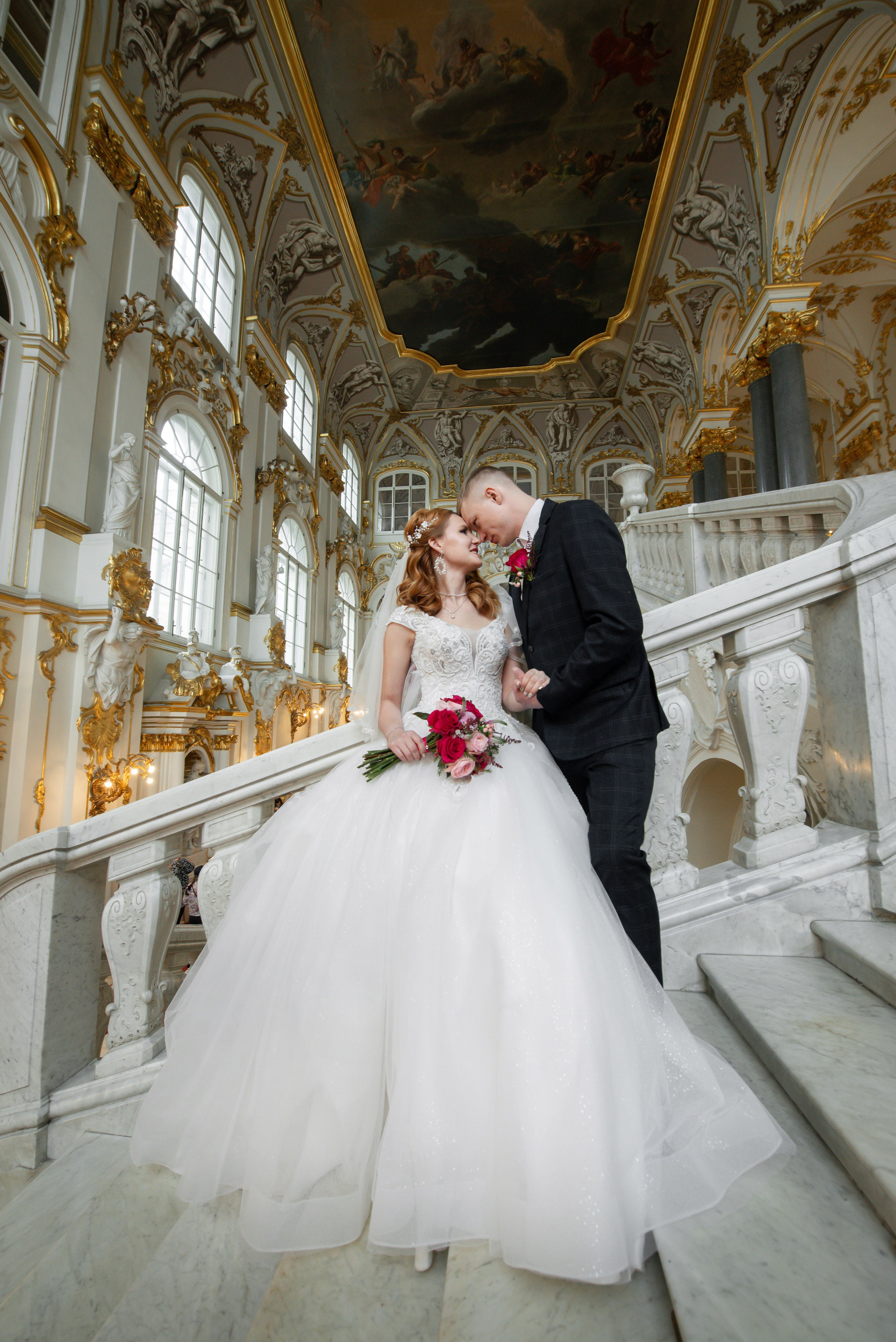 Екатерина и Алексей (свадебная фотосессия в Эрмитаже и Первом Дворце Бракосочетания на Английской набережной 28). Портретный, семейный и свадебный фотограф в Санкт-Петербурге и в Пушкине Ширяев Денис