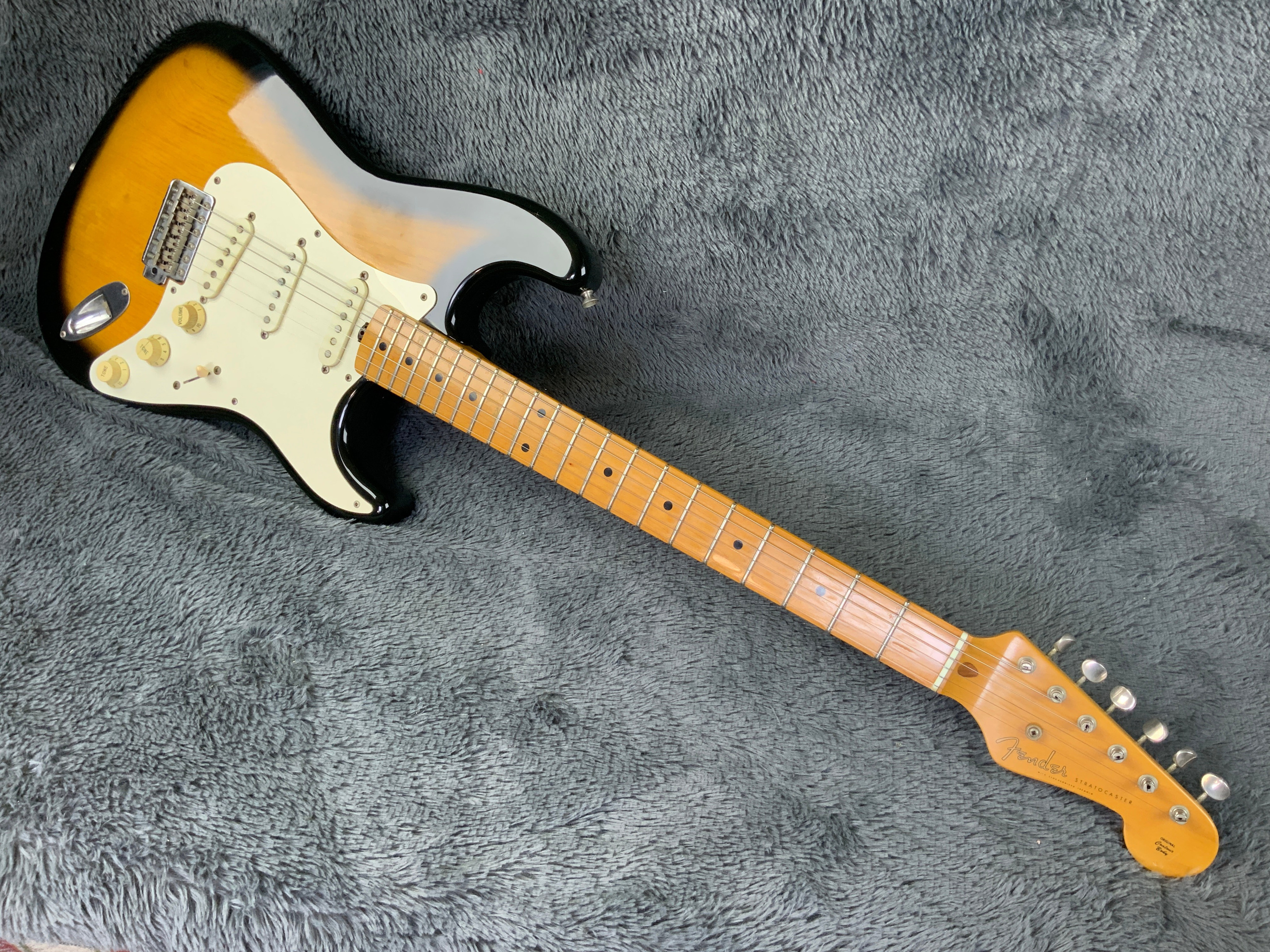 Fender Stratocaster Custom Edition ST54-75RV Real Vintage