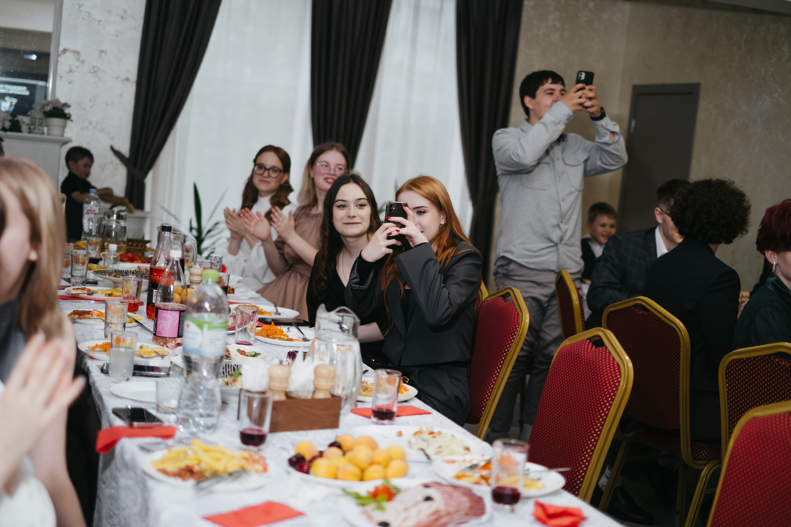 Выпускной 11 класс школы № 30. Свадебный и репортажной фотограф Денис Ожигин в Краснодаре и Краснодарском крае