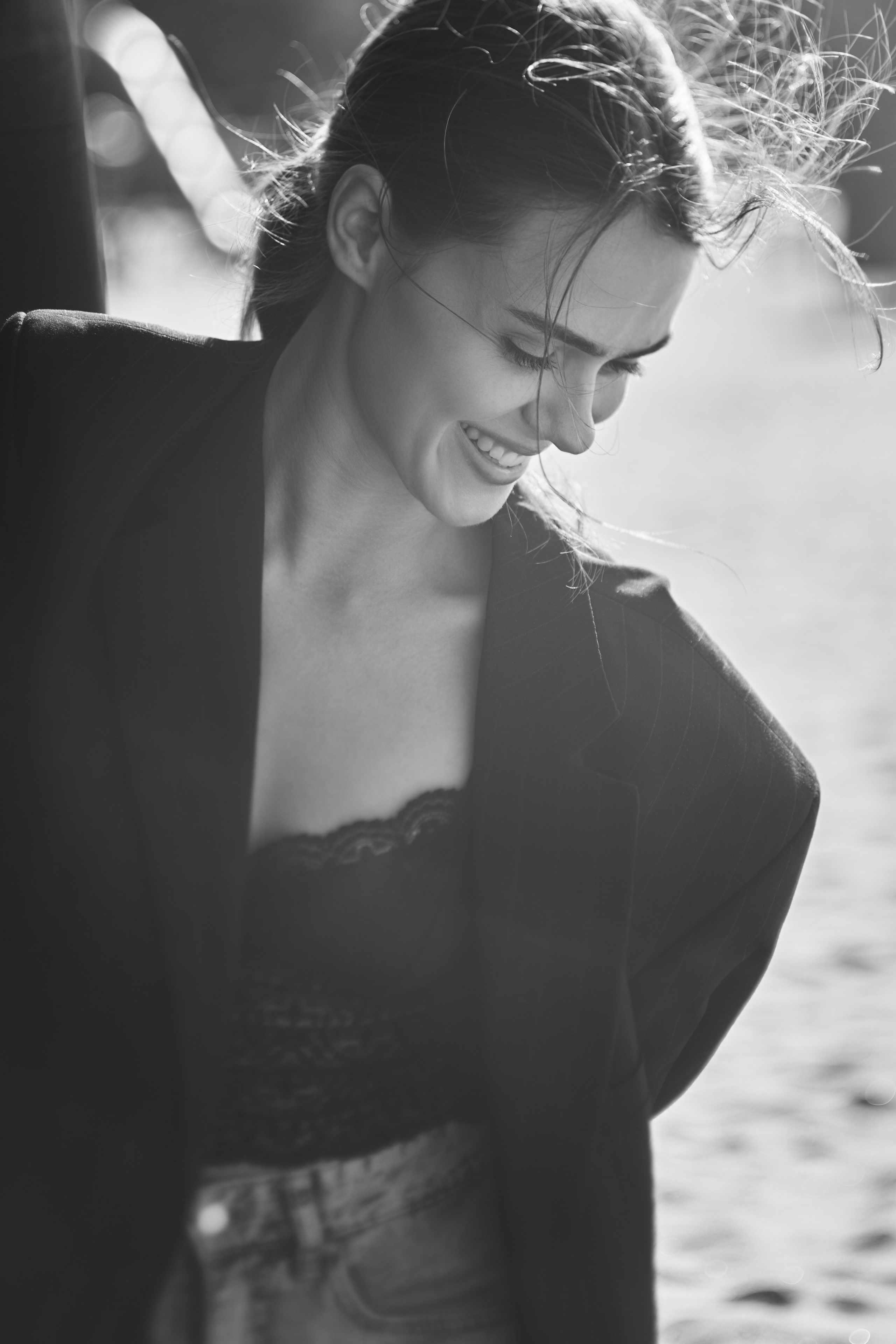 Портрет девушки на заливе