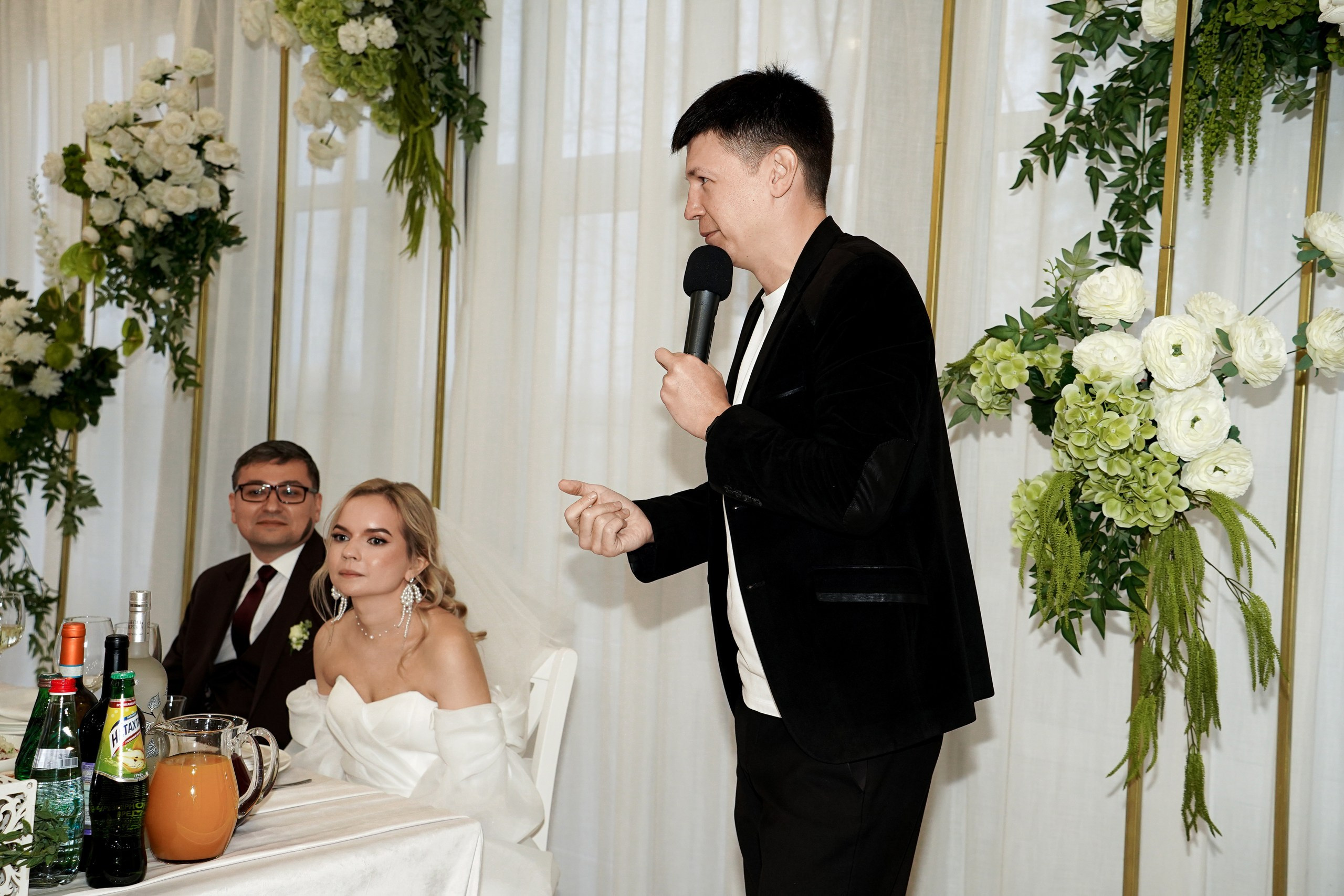 Свадебная фотосессия «4 часа». Отель Резиденция в Ростове-на-Дону. Кадры молодоженов на природе. Фотосессия банкета 1 час. Свадебный фотограф в Ростове-на-Дону. Таинство Крещения и Венчания, семейные фотосессии. Алёна Чёботова