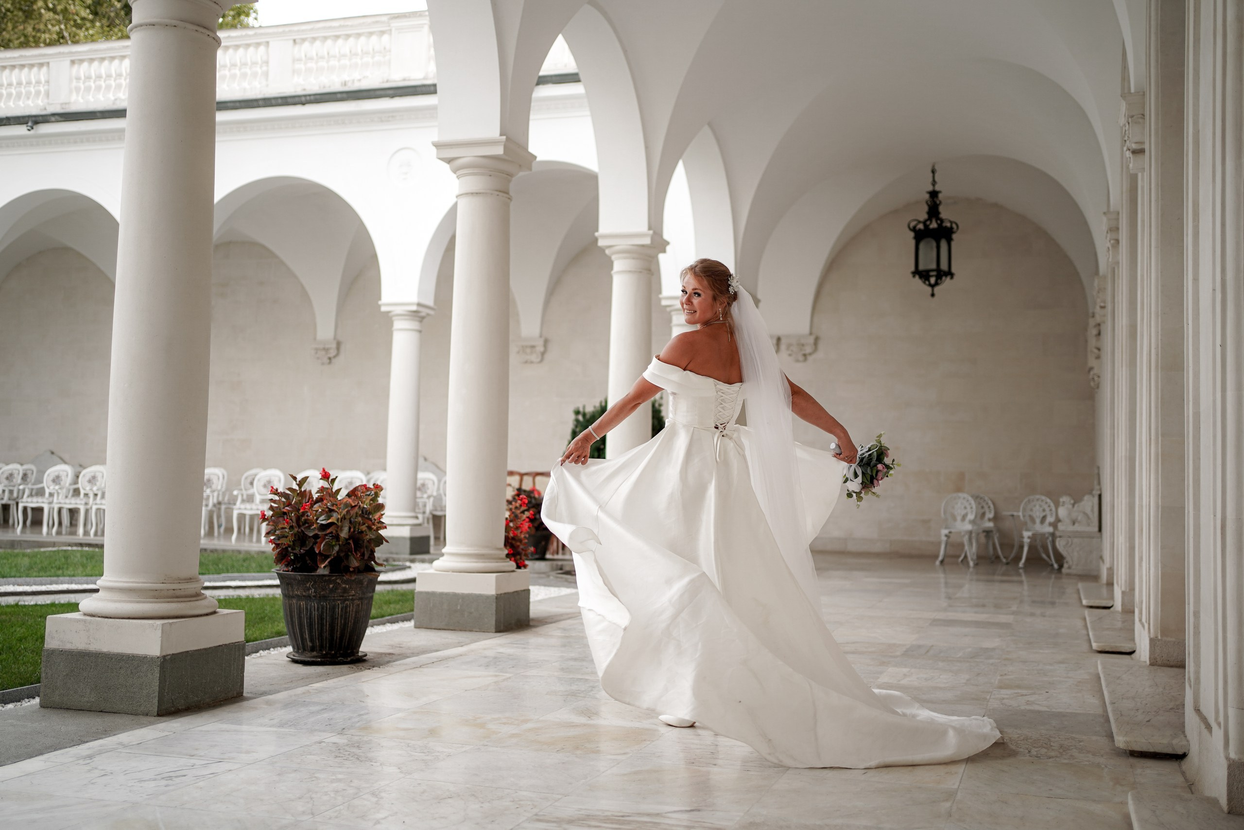 Свадьба в Крыму. Ливадийский дворец. Фотограф из Ростова-на-Дону Алёна Чёботова. Свадебный фотограф в Ростове-на-Дону. Таинство Крещения и Венчания, семейные фотосессии. Алёна Чёботова